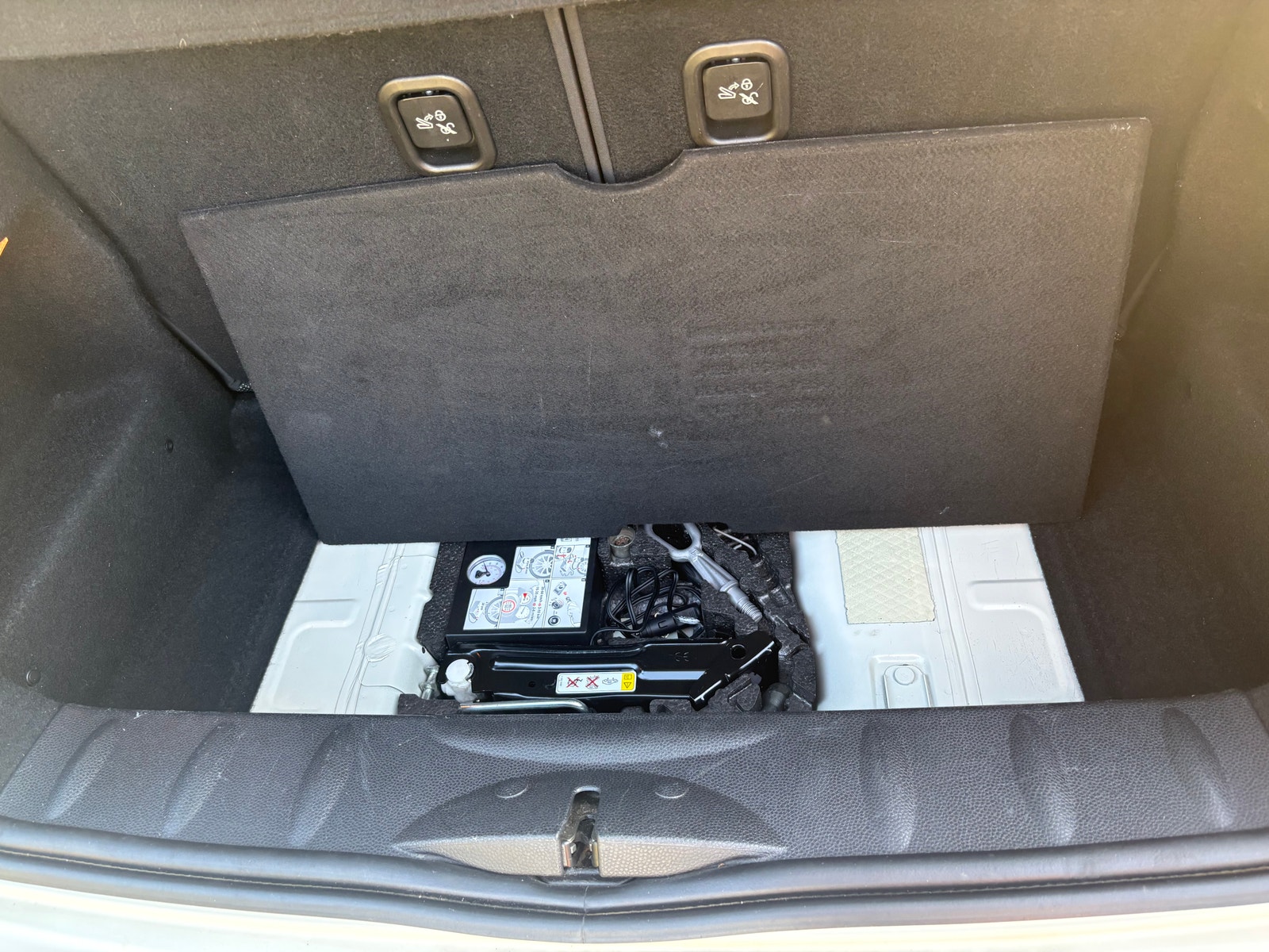 MINI One Manual, 75hp, 2013