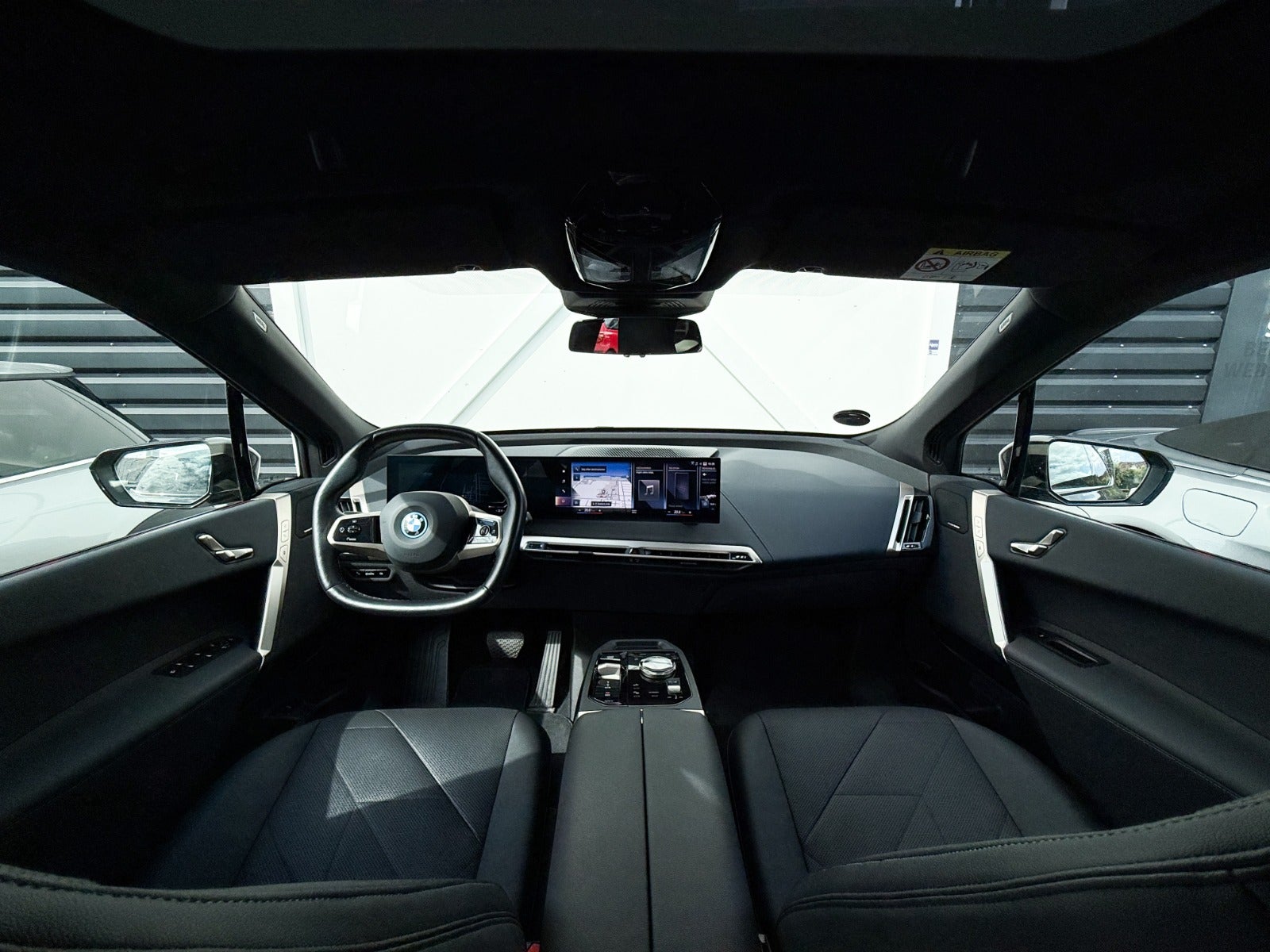 BMW iX xDrive40, 326hp, 2023
