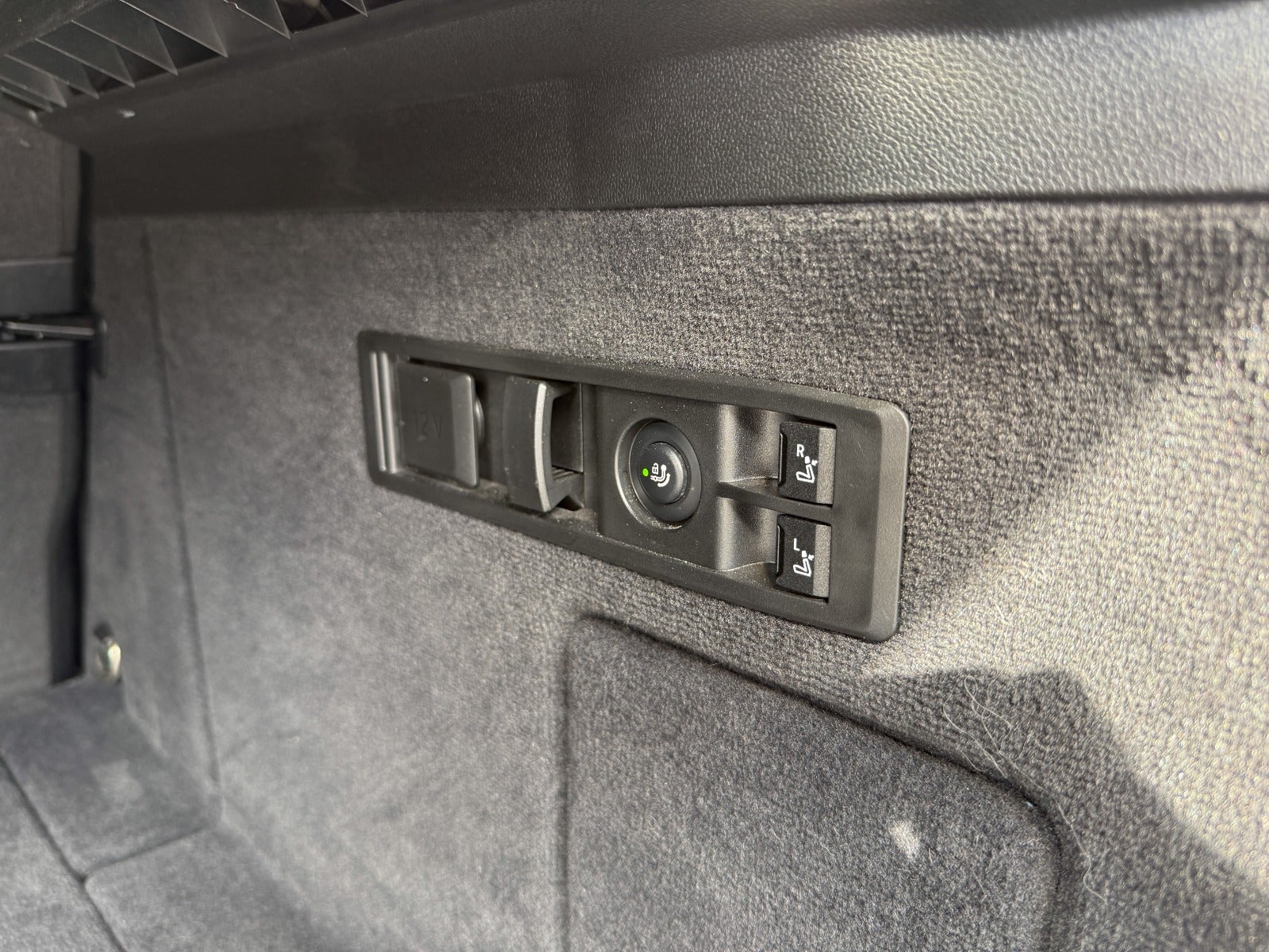 BMW iX xDrive40, 326hp, 2023