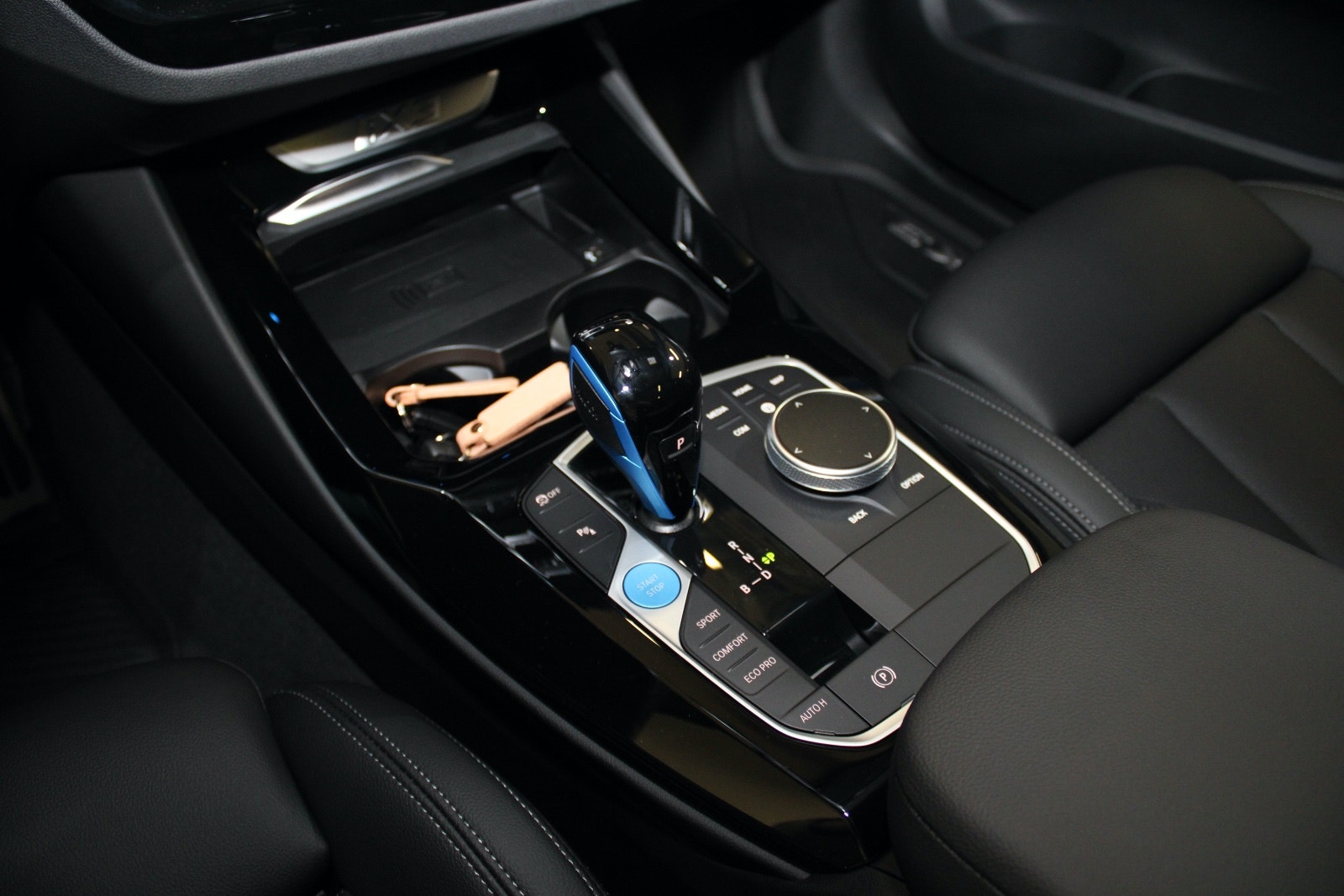 BMW iX3, 286ps, 2022