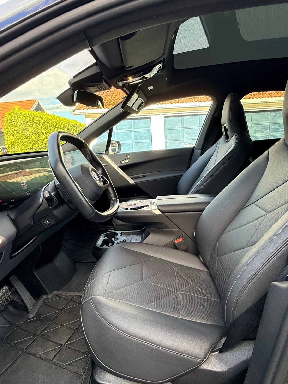 BMW iX xDrive40, 326ps, 2023