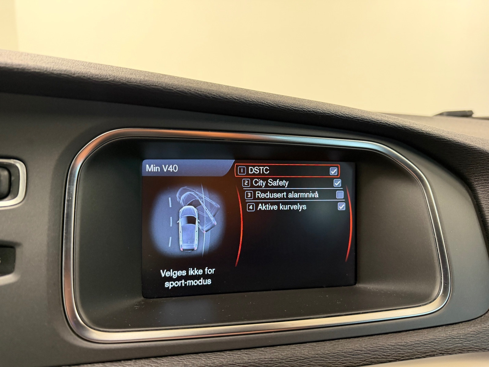 Volvo V40 D2 Manual, 115hp, 2014