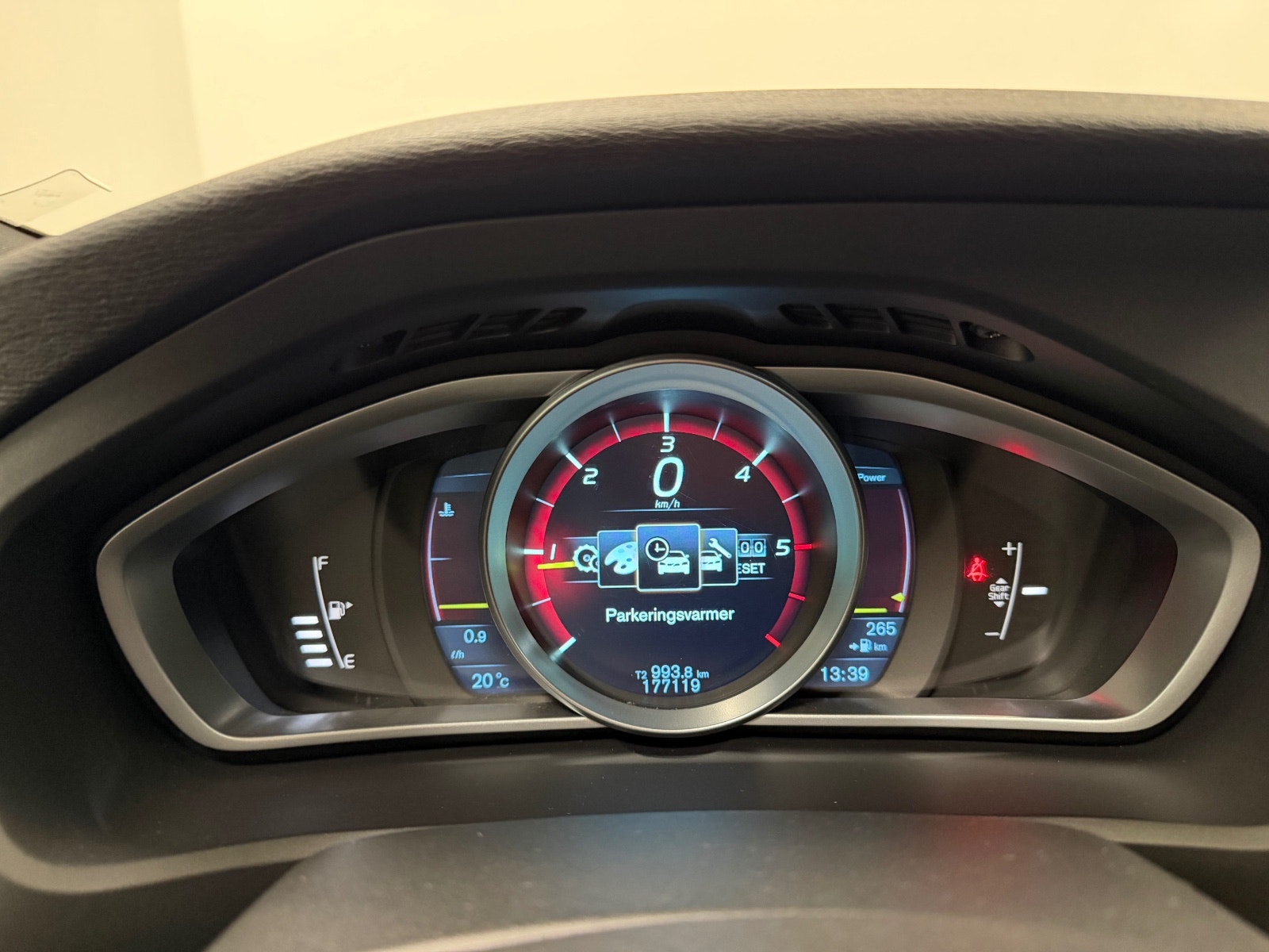Volvo V40 D2 Manual, 115hp, 2014