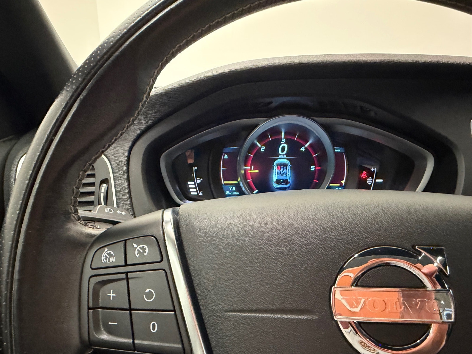 Volvo V40 D2 Manual, 115hp, 2014