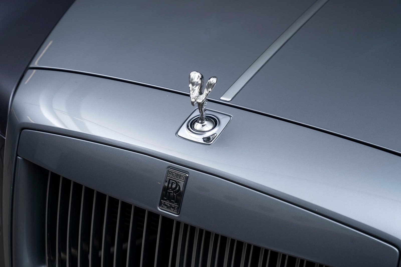 Rolls-Royce Ghost 6.6 V12 Automatisk, 8-trinn, 570hk, 2012