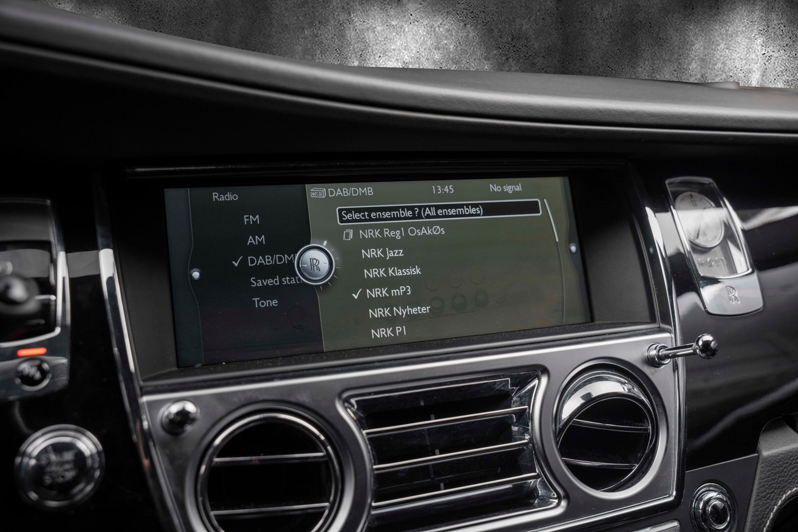 Rolls-Royce Ghost 6.6 V12 Automatisk, 8-trinn, 570hk, 2012