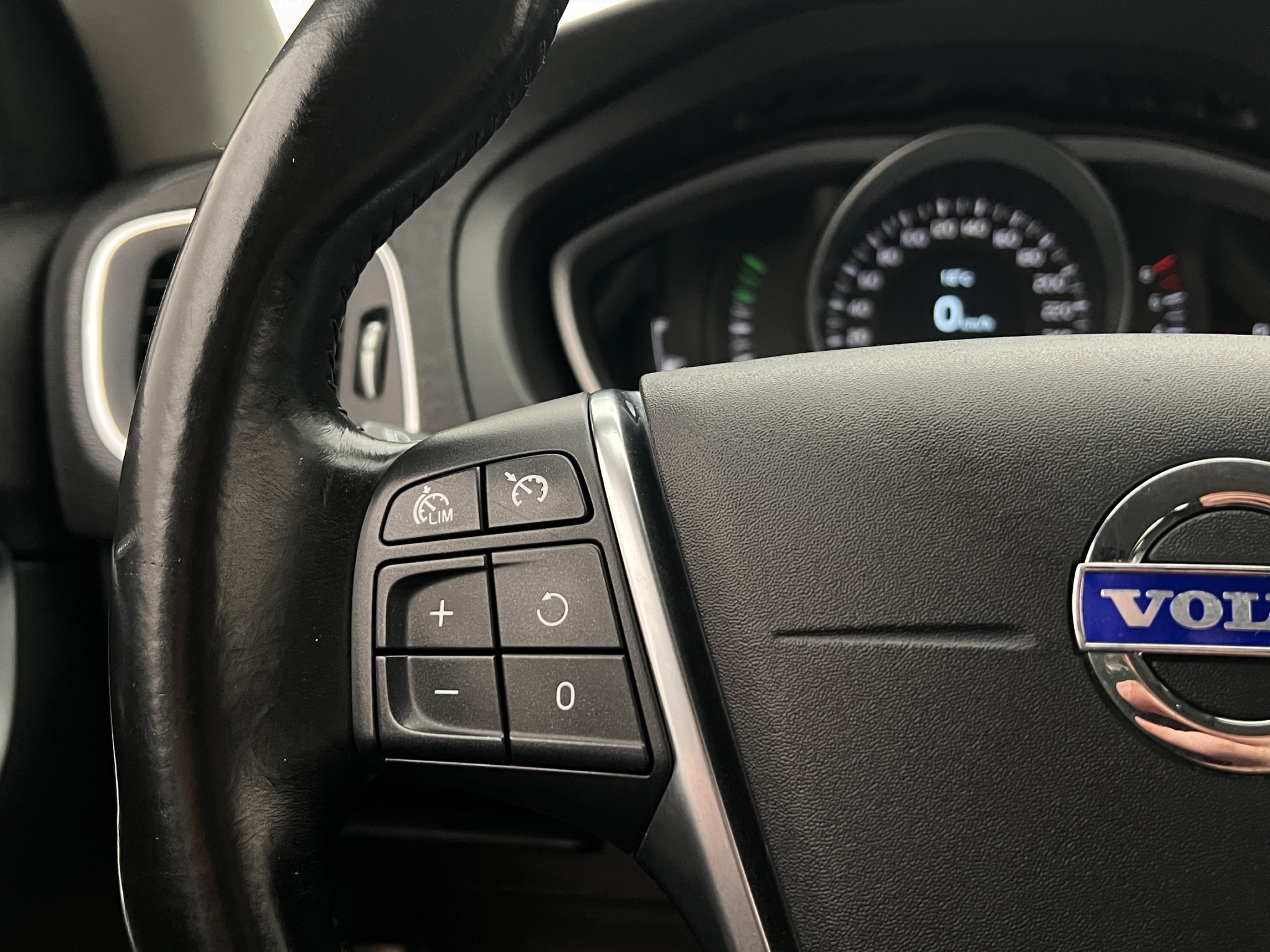 Volvo V40 Cross Country T4 AWD Geartronic, 6-trins, 180ps, 2014