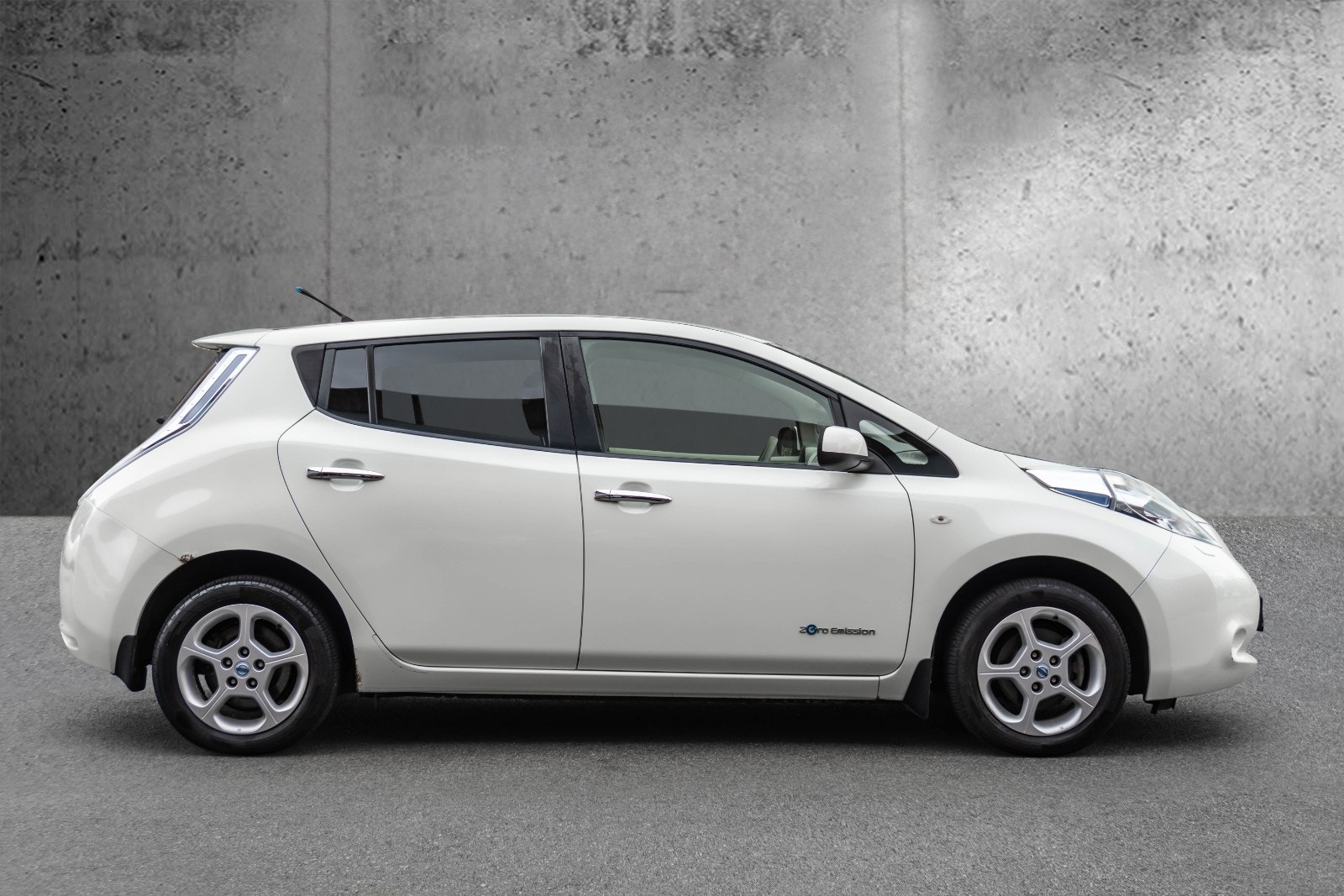 Nissan Leaf 24 kWh, 109hp, 2011
