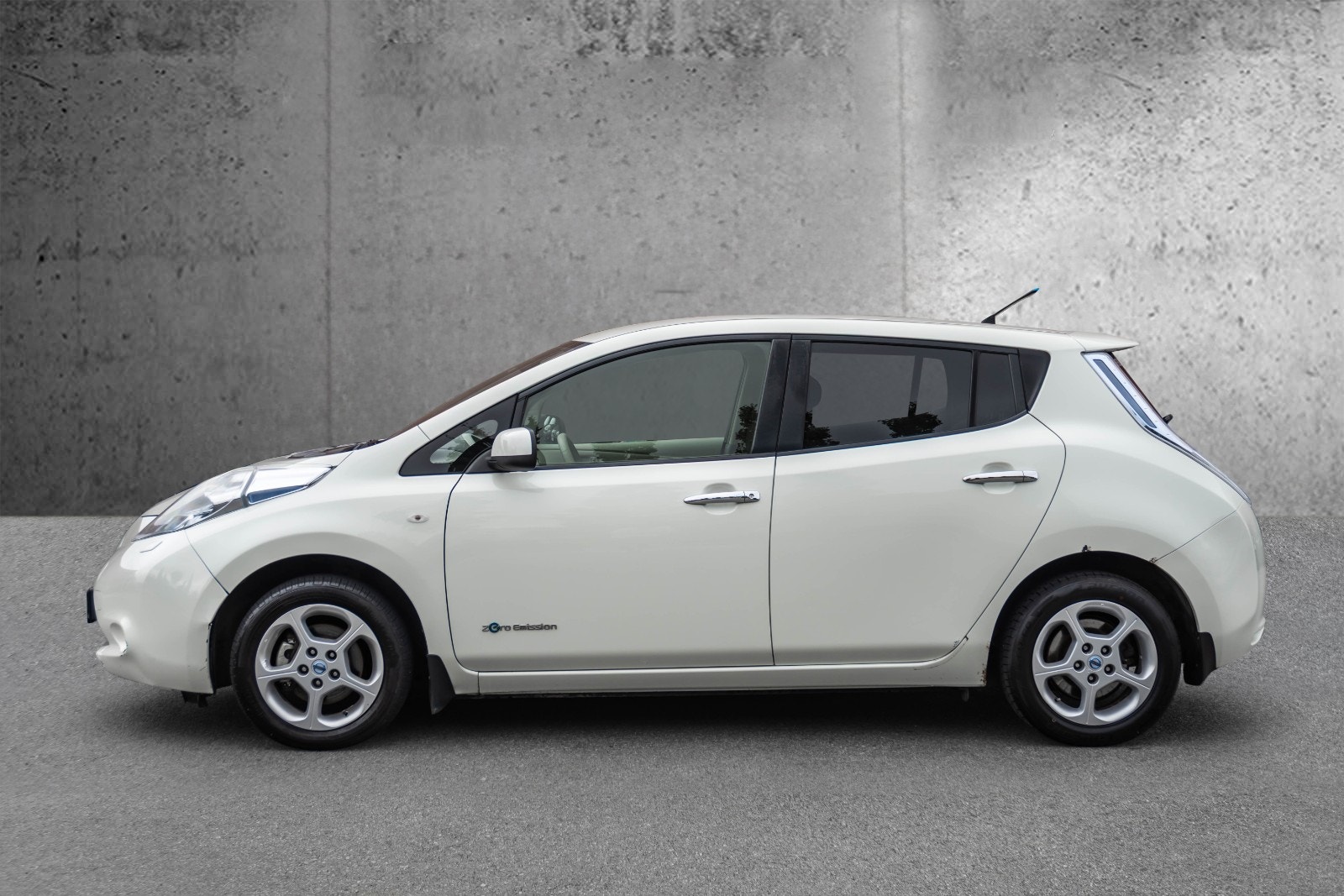 Nissan Leaf 24 kWh, 109hp, 2011