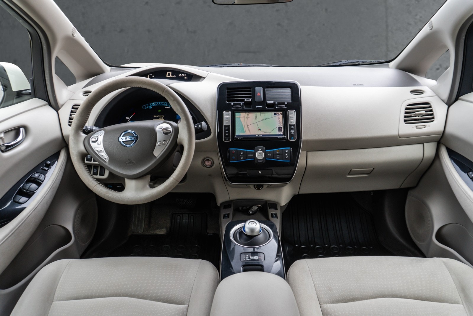 Nissan Leaf 24 kWh, 109hp, 2011