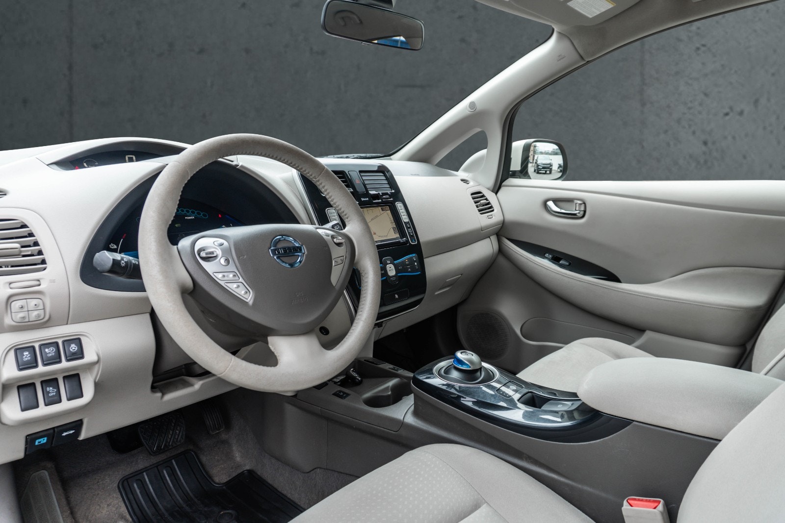 Nissan Leaf 24 kWh, 109hp, 2011