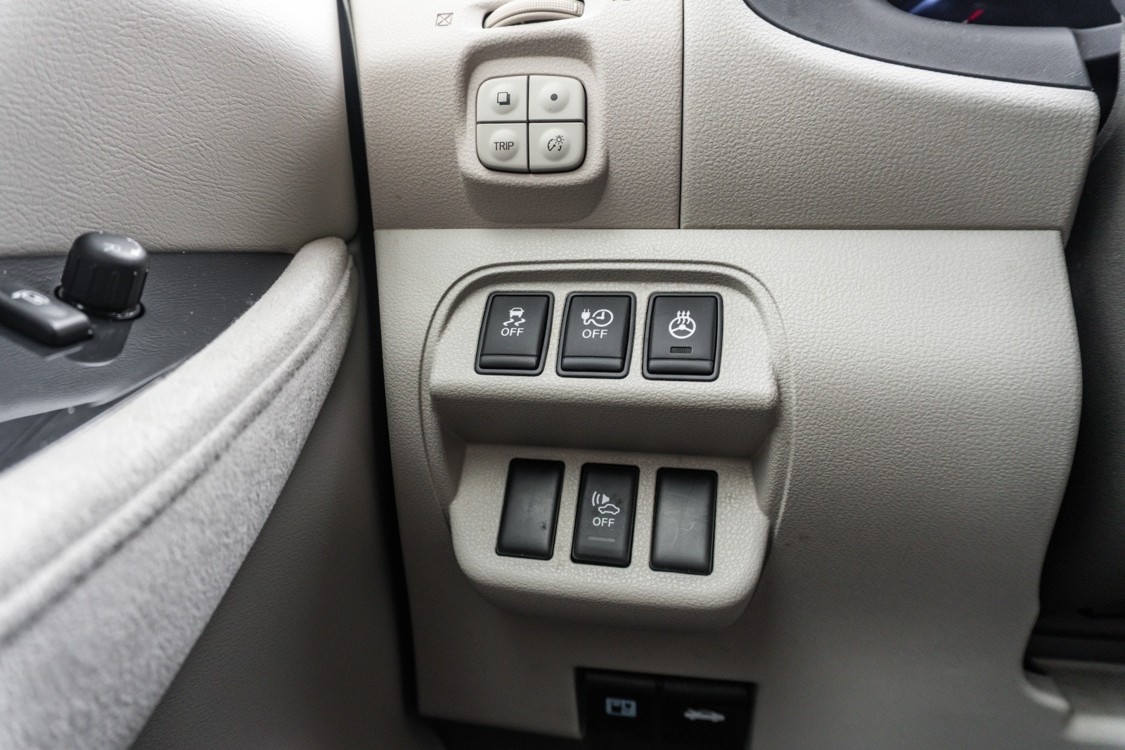 Nissan Leaf 24 kWh, 109hp, 2011