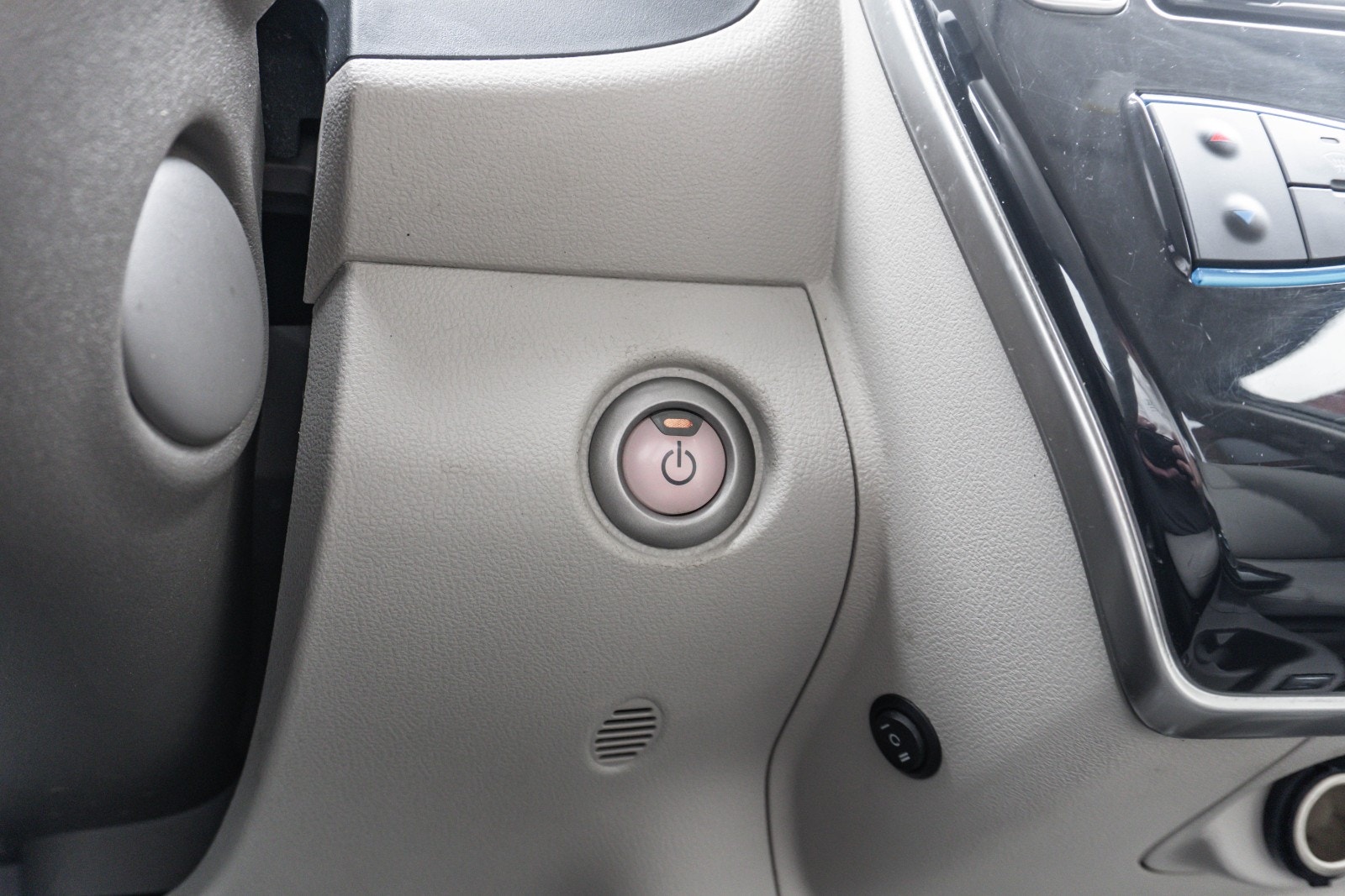 Nissan Leaf 24 kWh, 109hp, 2011