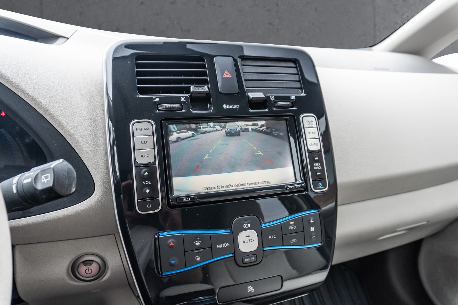 Nissan Leaf 24 kWh, 109hp, 2011