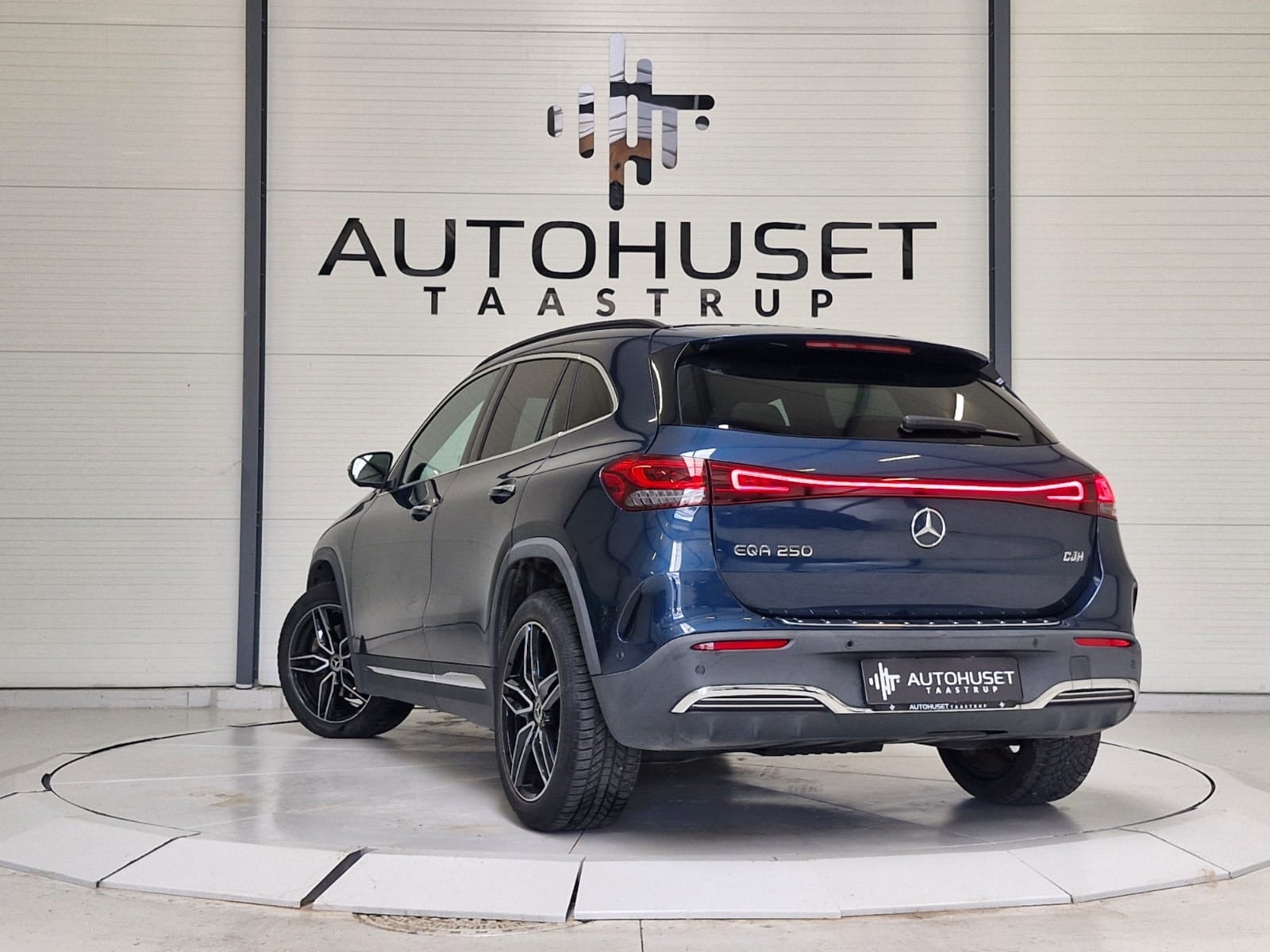 Mercedes-Benz EQA 250, 190hp, 2021