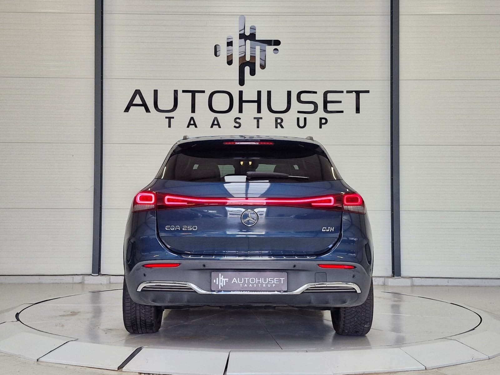 Mercedes-Benz EQA 250, 190hp, 2021