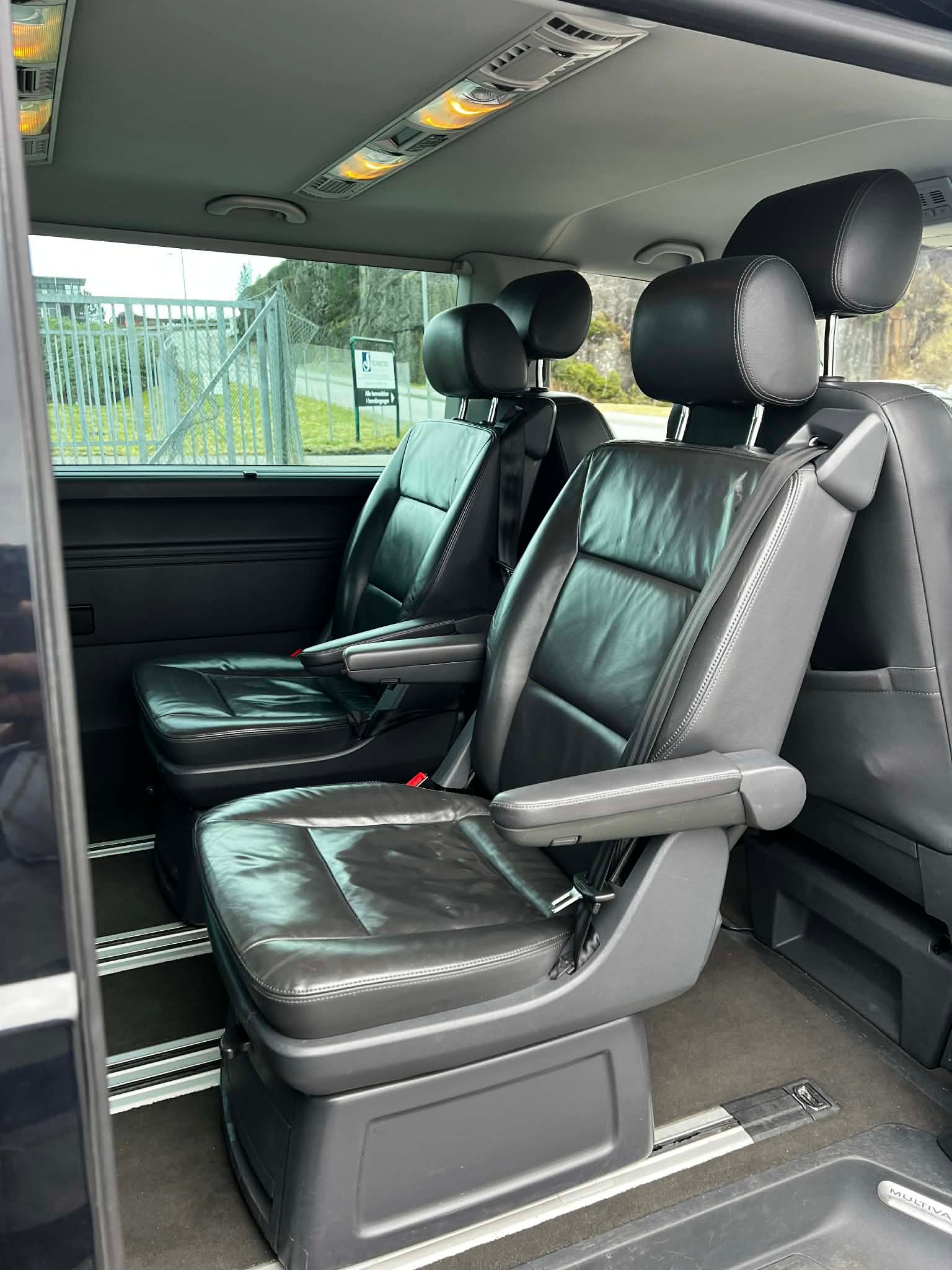 Volkswagen Multivan 2.0 TDI BMT DSG Sequential, 7-trins, 180ps, 2011