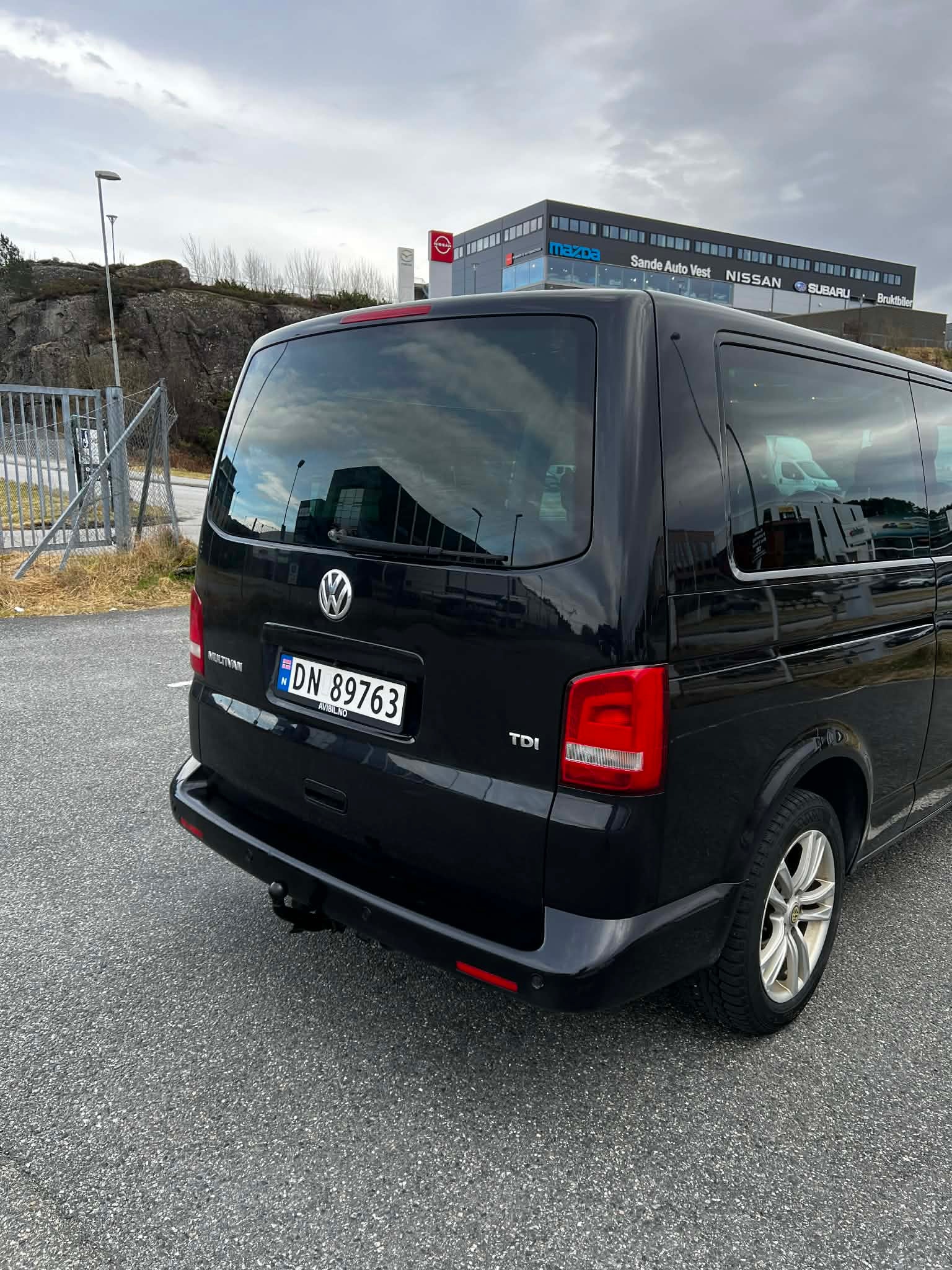 Volkswagen Multivan 2.0 TDI BMT DSG Sequential, 7-trins, 180ps, 2011