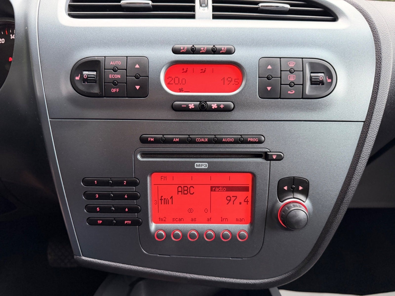 SEAT León 1.9 TDI Automatic, 105hp, 2008