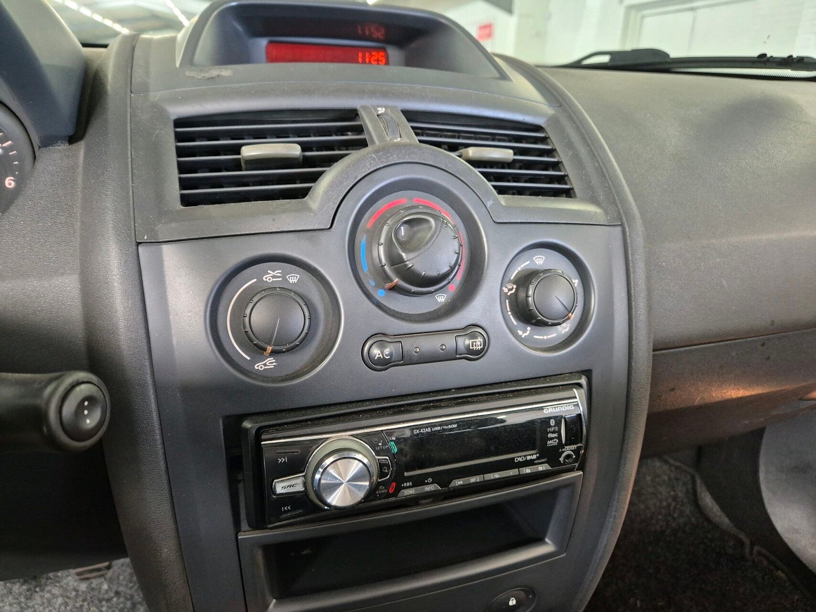 Renault Mégane Coupé-Cabriolet 1.6 Manual, 5-trins, 113ps, 2005
