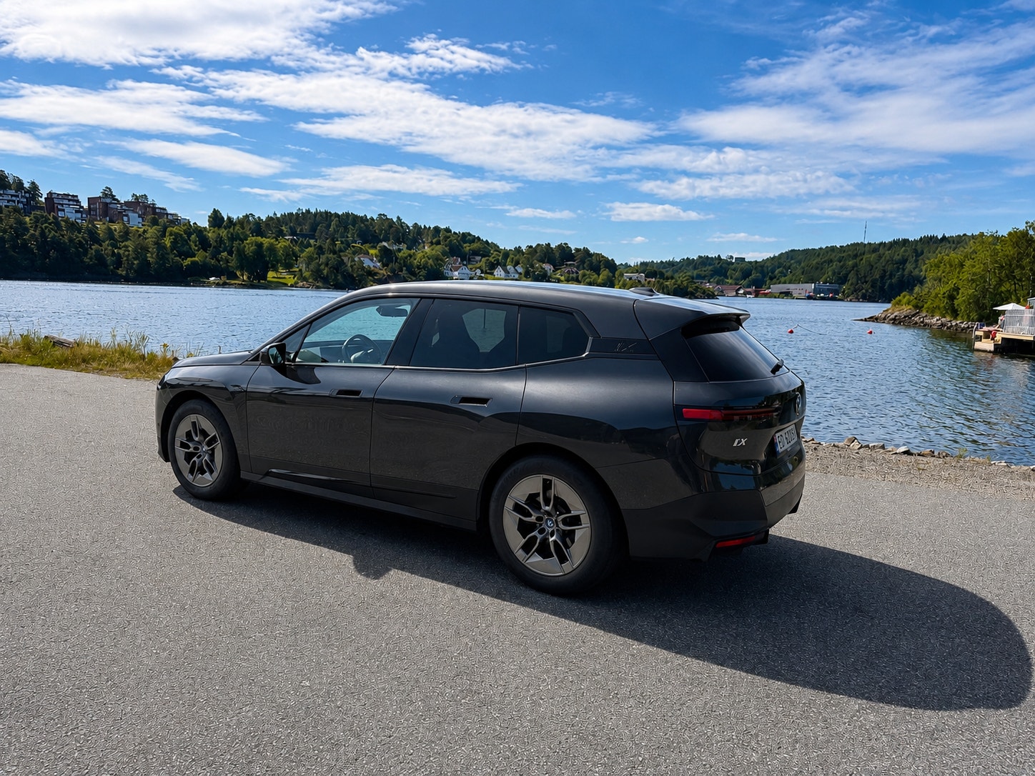 BMW iX xDrive40, 326ps, 2022