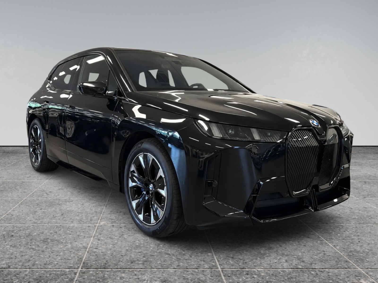 BMW iX xDrive60, 544hk, 2026