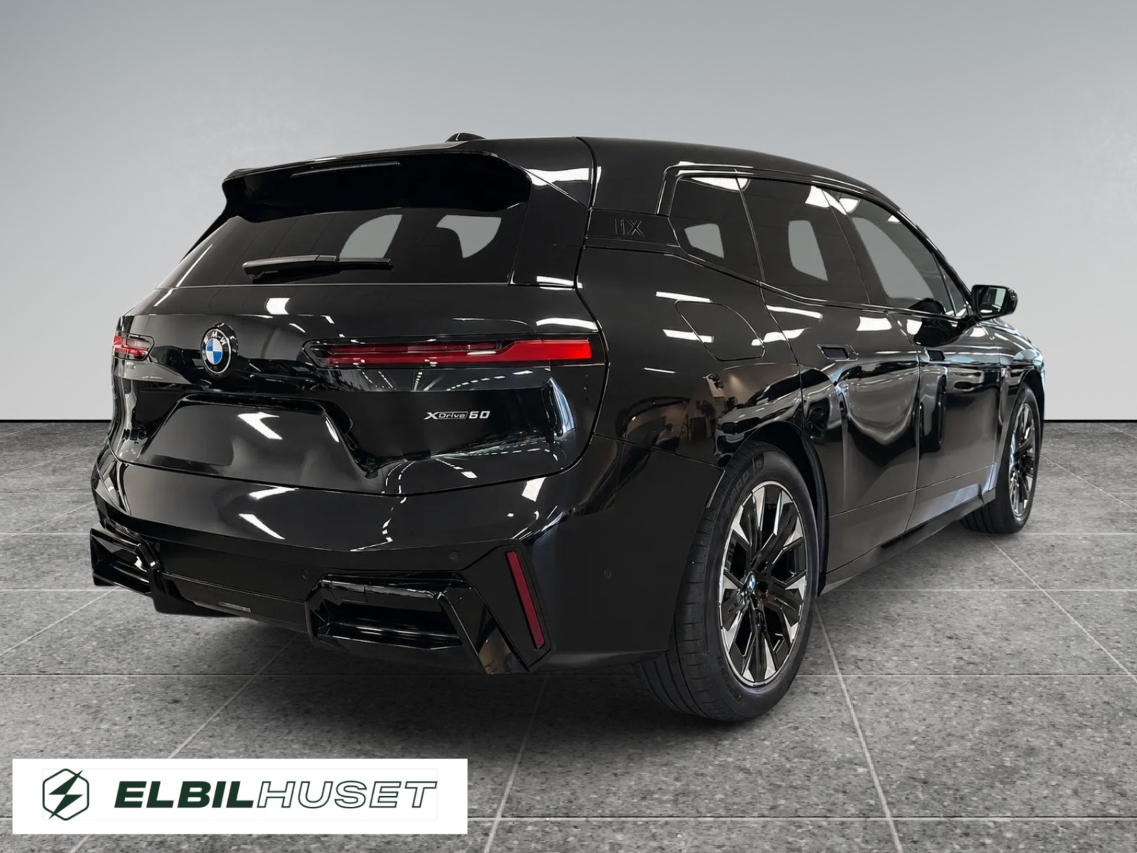 BMW iX xDrive60, 544hk, 2026