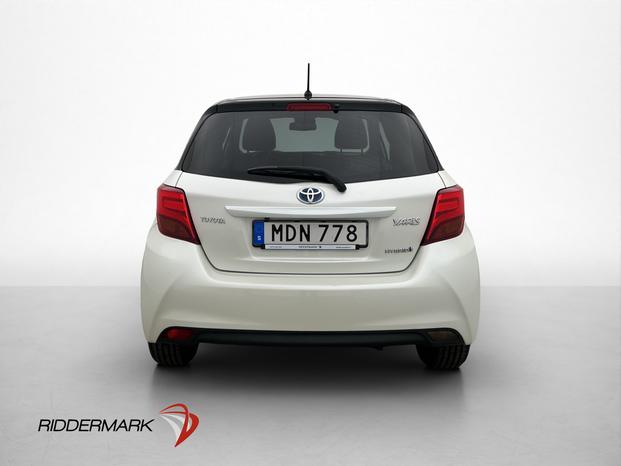 Toyota Yaris Hybrid e-CVT, 101hp, 2016