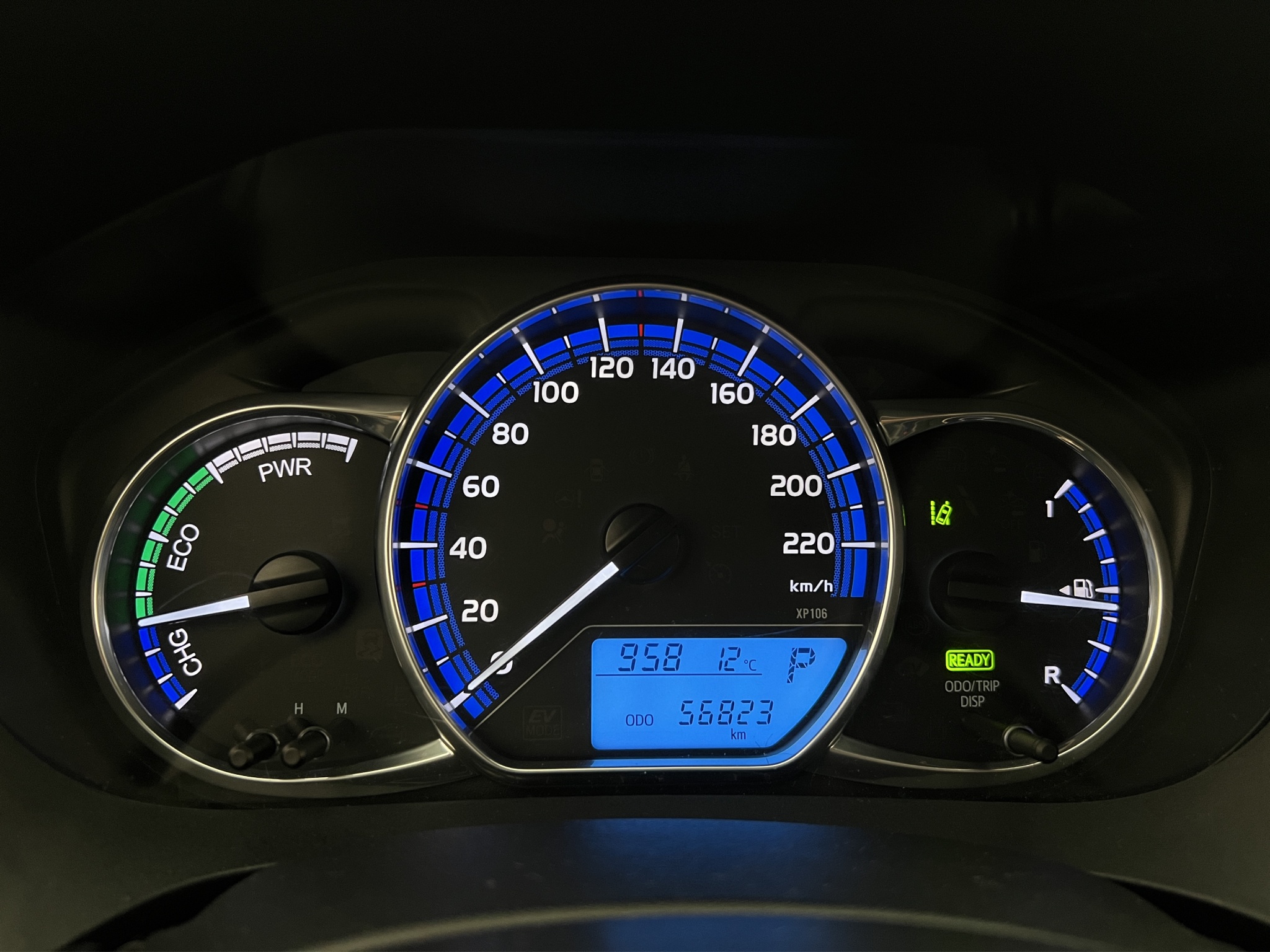 Toyota Yaris Hybrid e-CVT, 101hp, 2016