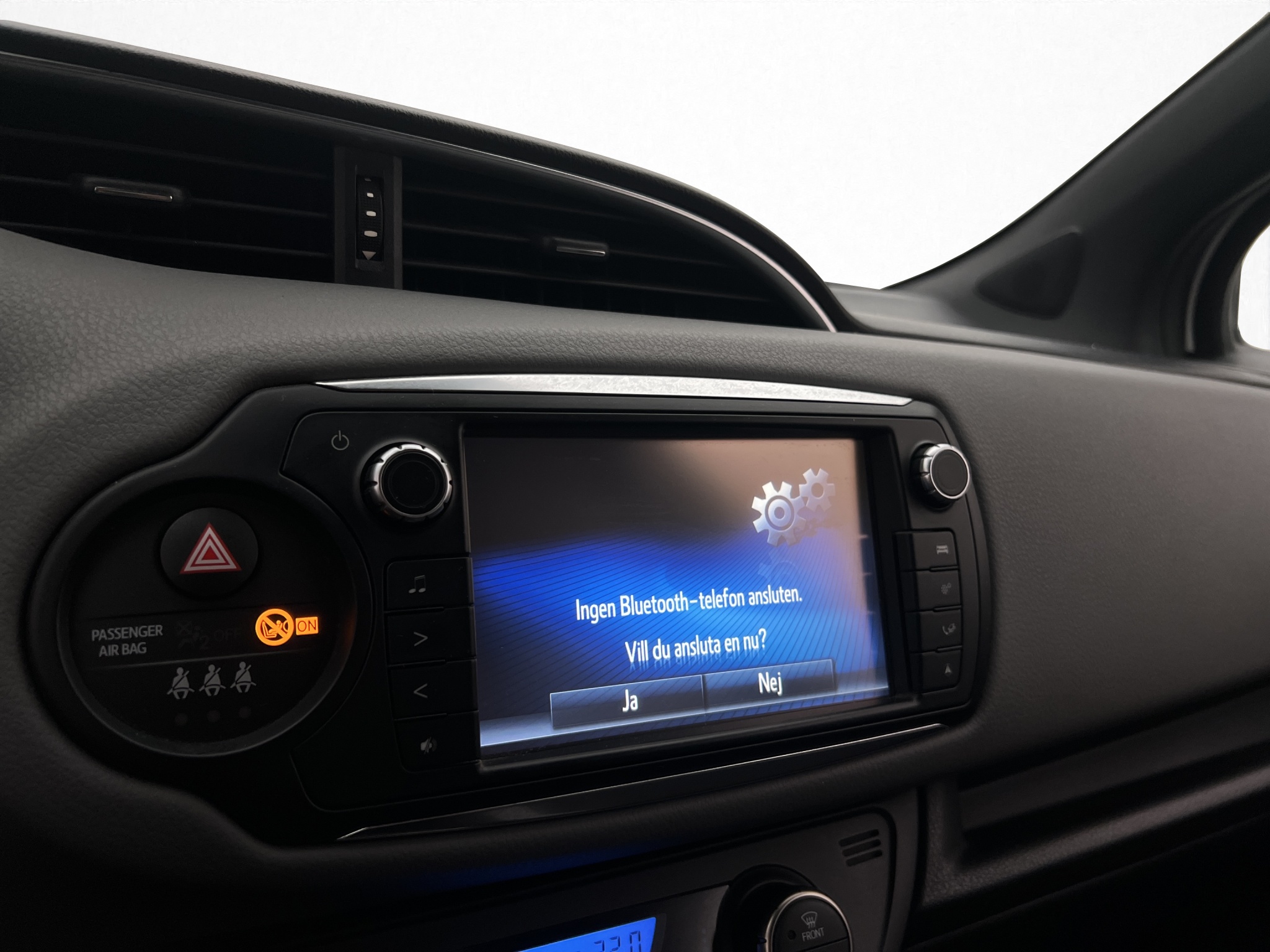 Toyota Yaris Hybrid e-CVT, 101hp, 2016