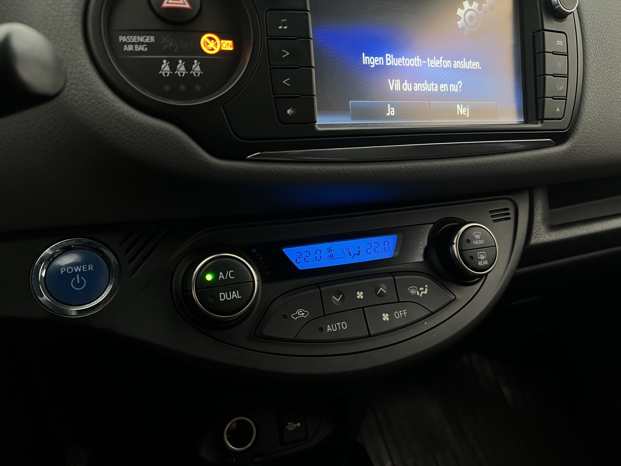 Toyota Yaris Hybrid e-CVT, 101hp, 2016