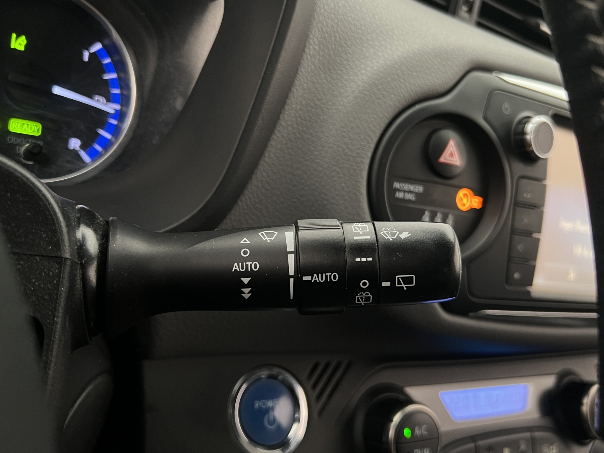 Toyota Yaris Hybrid e-CVT, 101hp, 2016