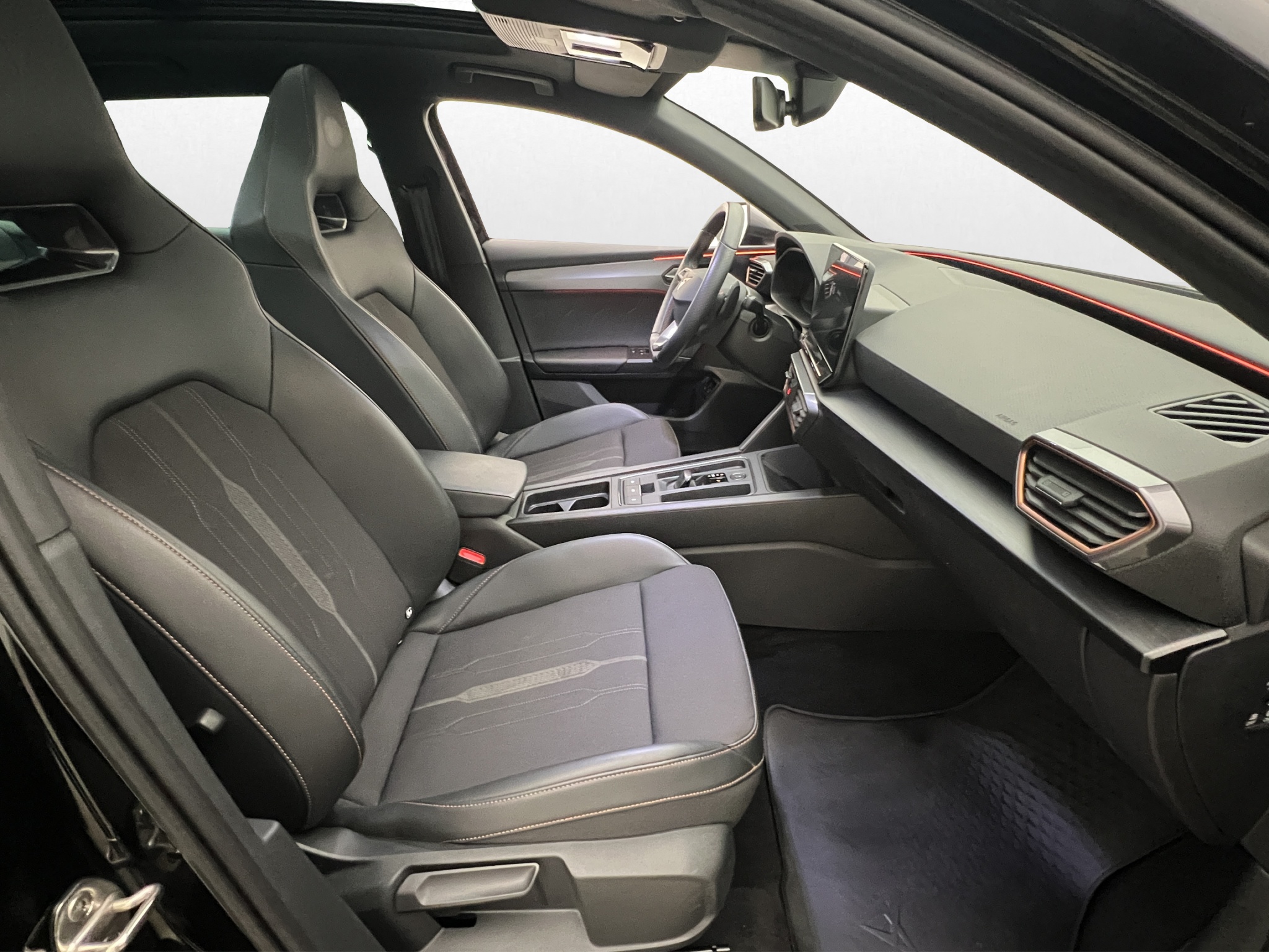 CUPRA Leon Sportstourer e-Hybrid DSG Sequential, 6-trins, 245ps, 2023