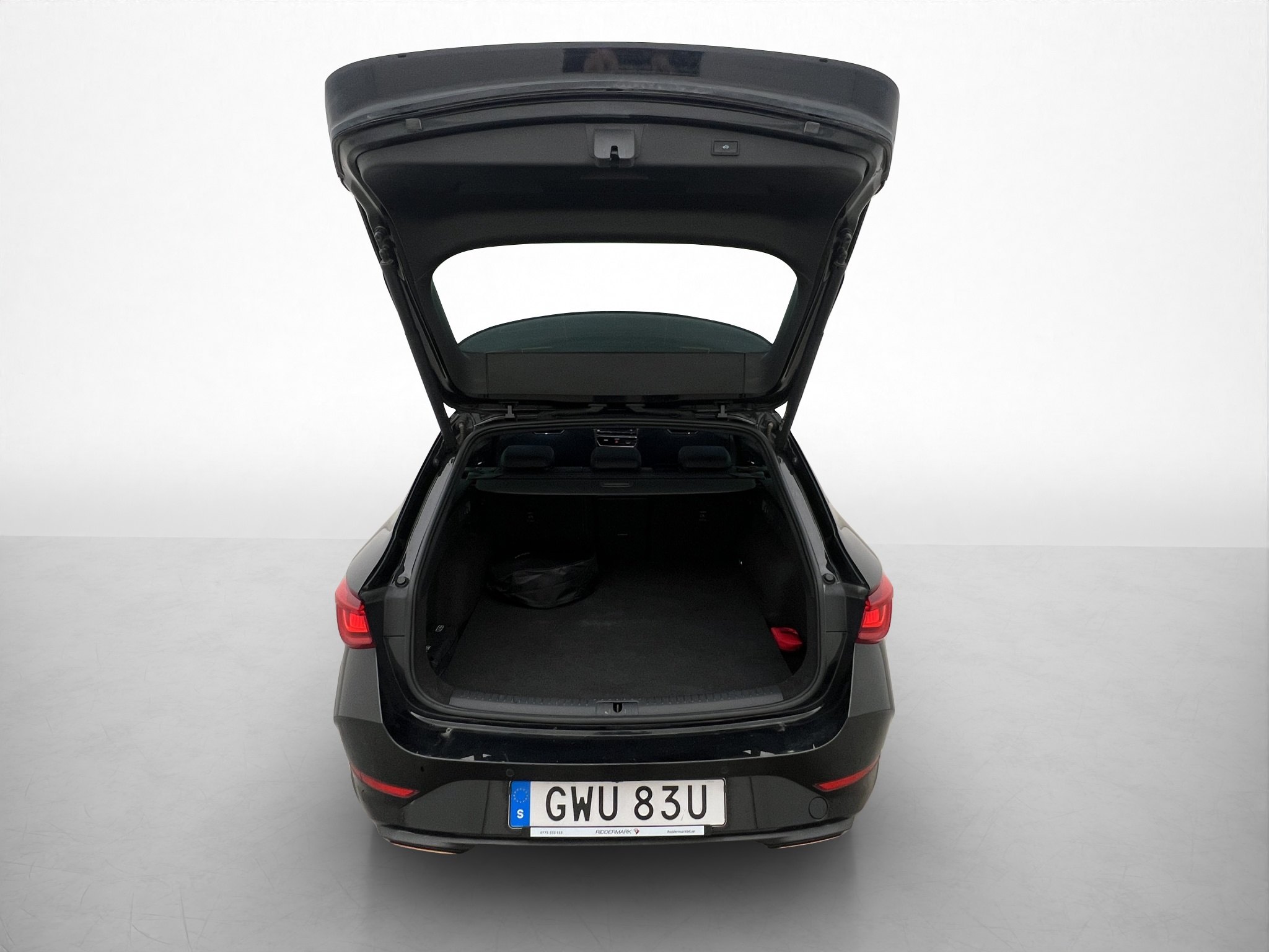 CUPRA Leon Sportstourer e-Hybrid DSG Sequential, 6-trins, 245ps, 2023