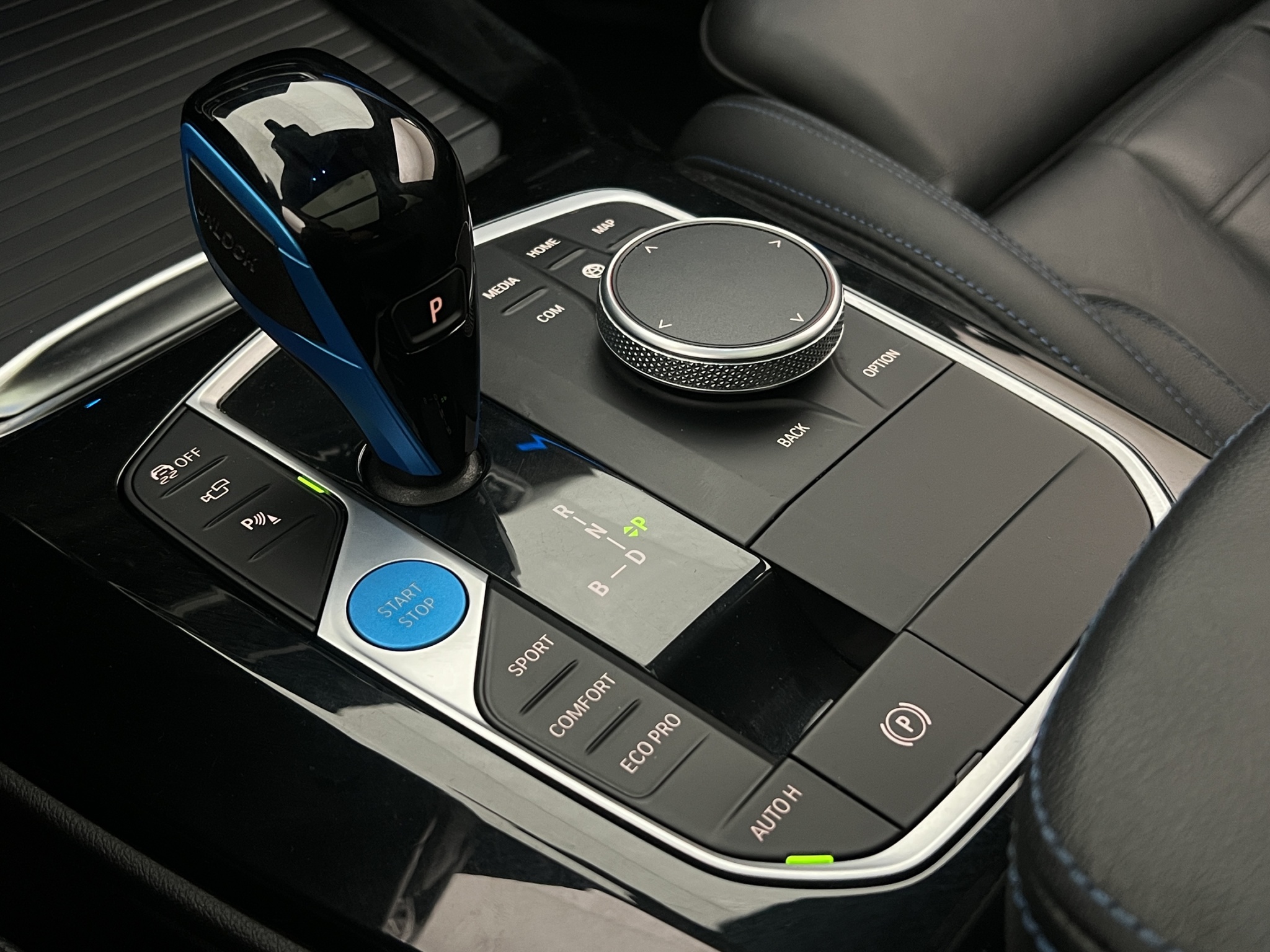 BMW iX3, 286hp, 2022