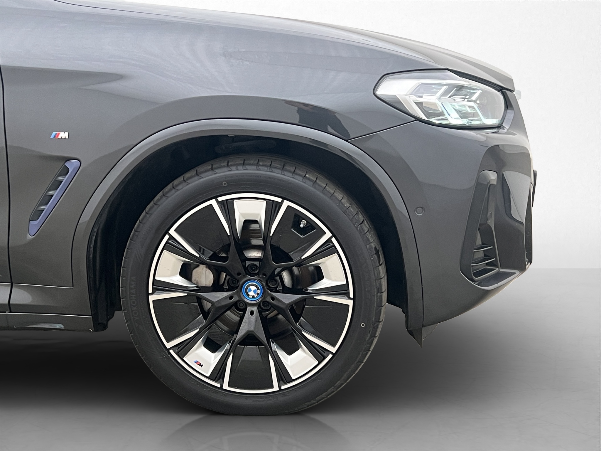 BMW iX3, 286hp, 2022