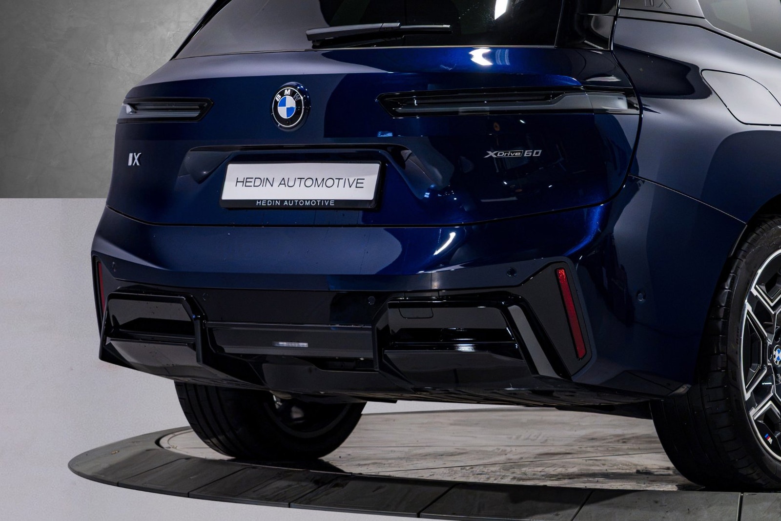 BMW iX xDrive60, 544hk, 2026