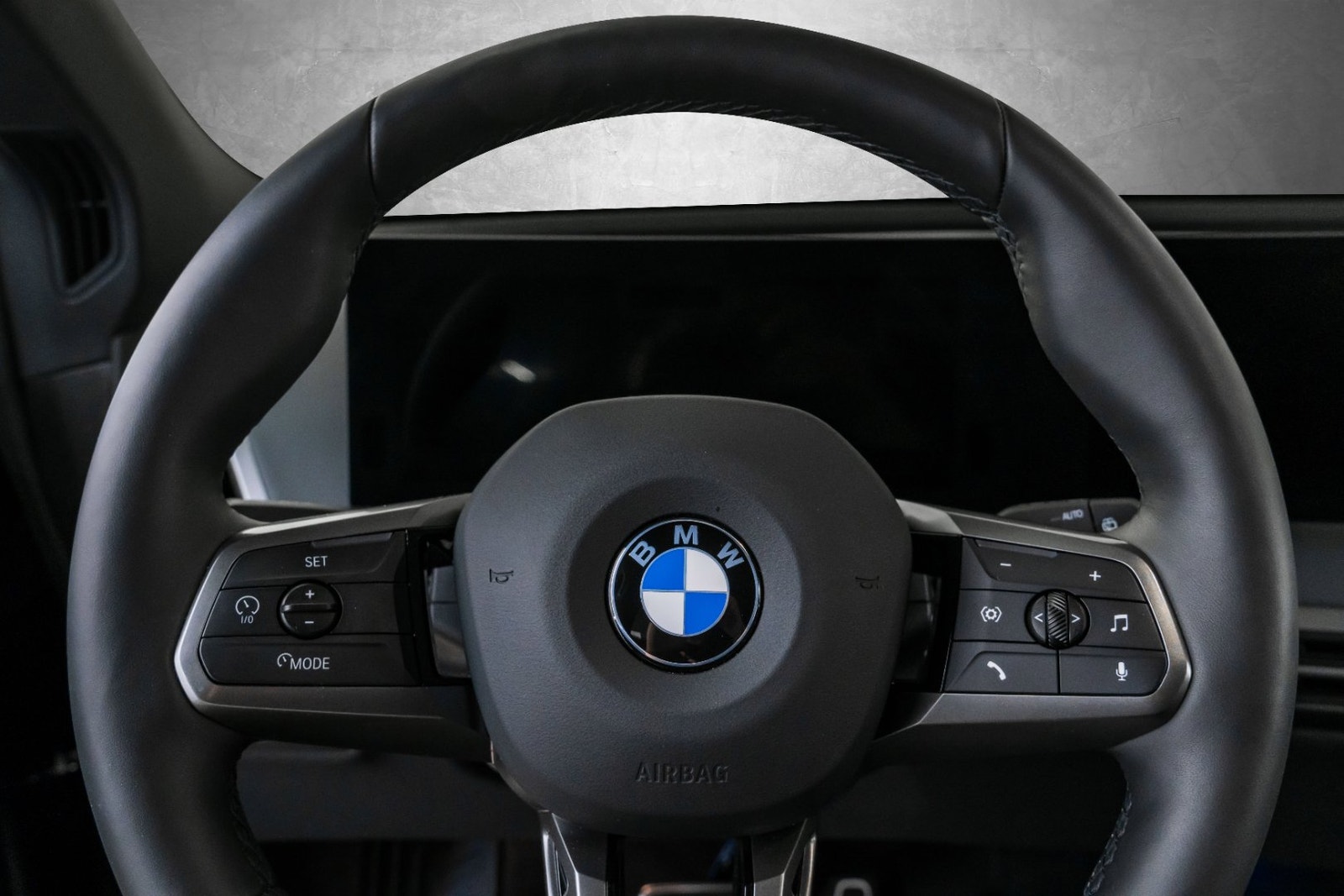 BMW iX xDrive60, 544hk, 2026