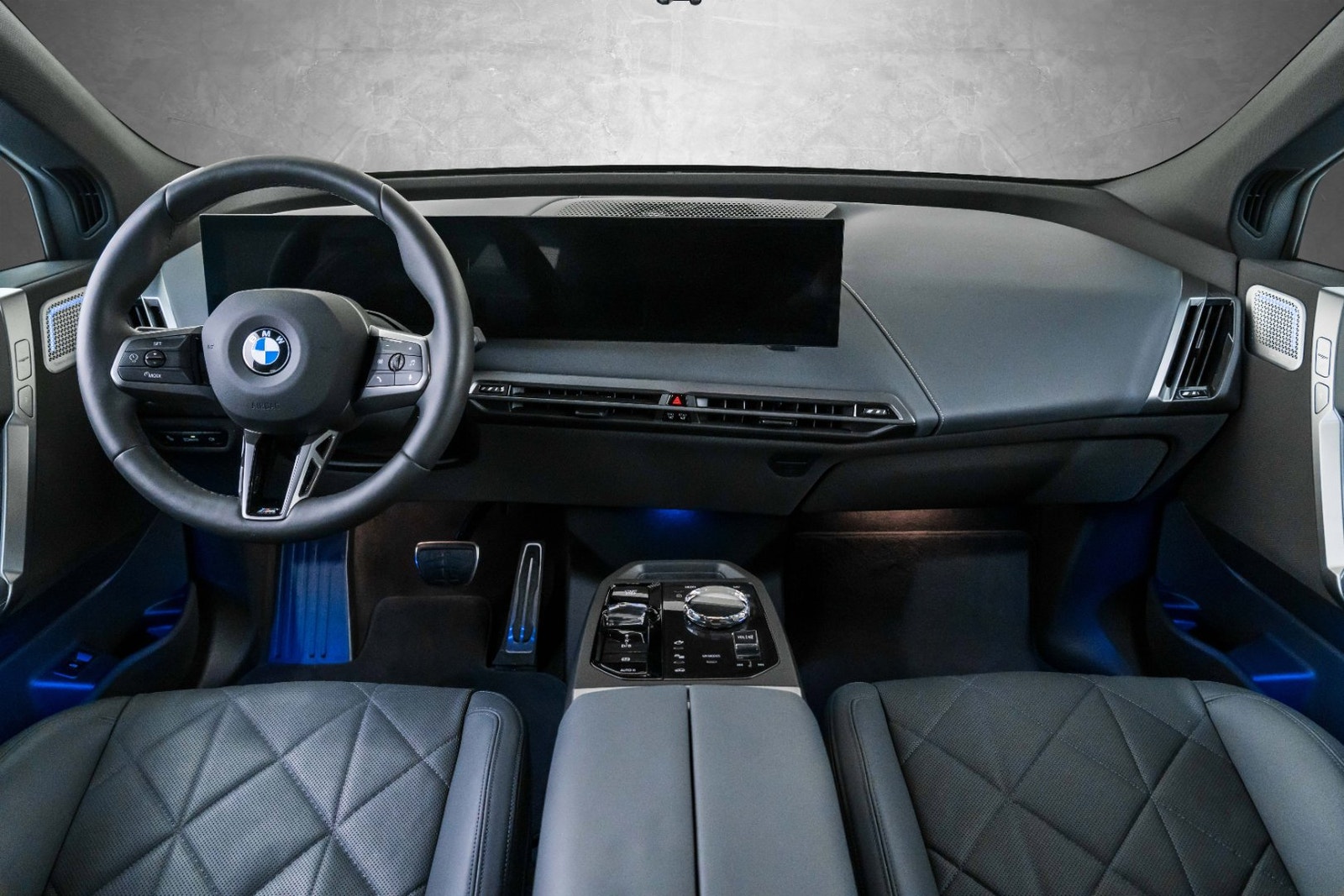 BMW iX xDrive60, 544hk, 2026
