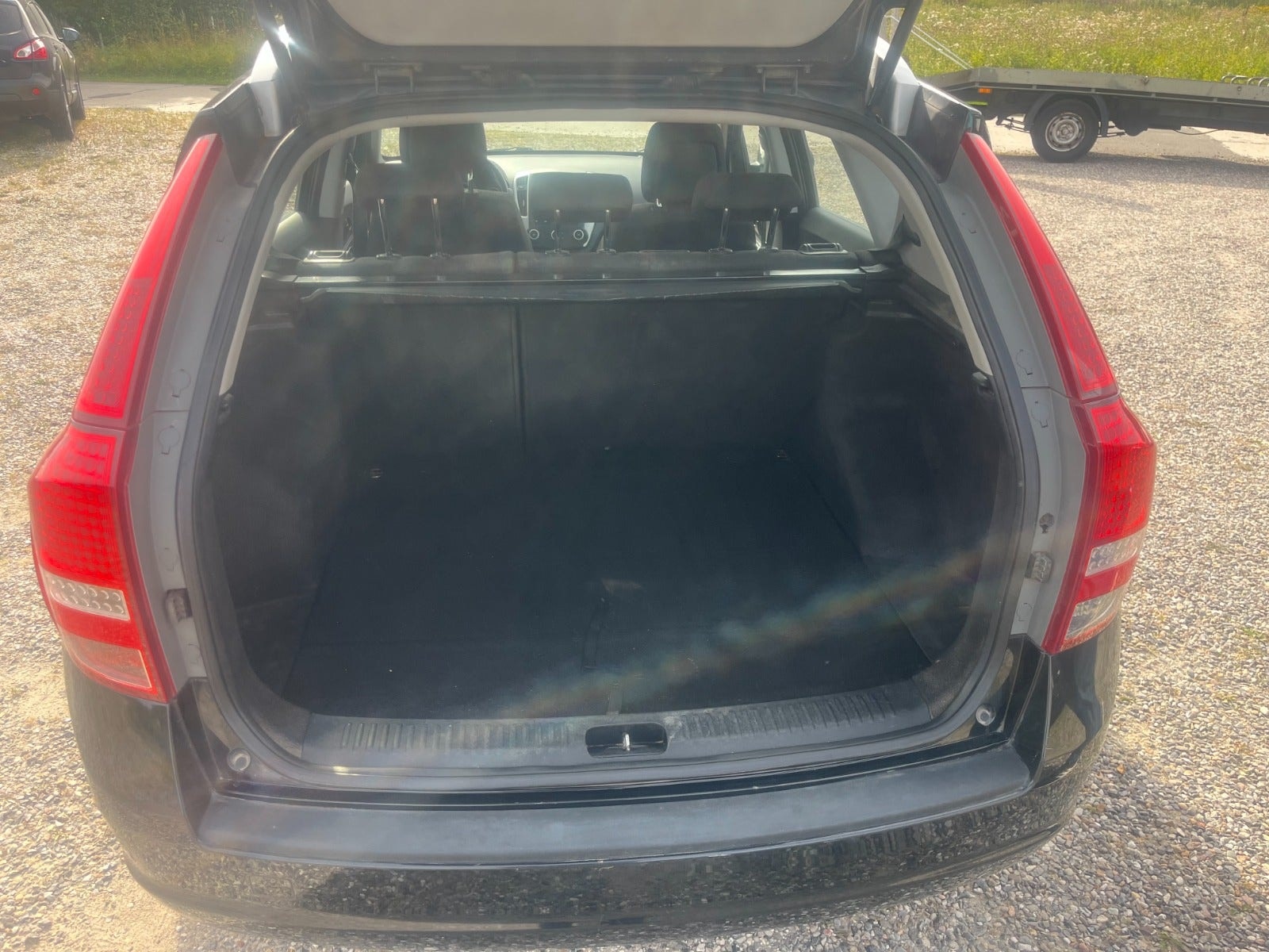 Kia cee'd_sw 1.6 CRDi Manual, 6-trins, 115ps, 2012