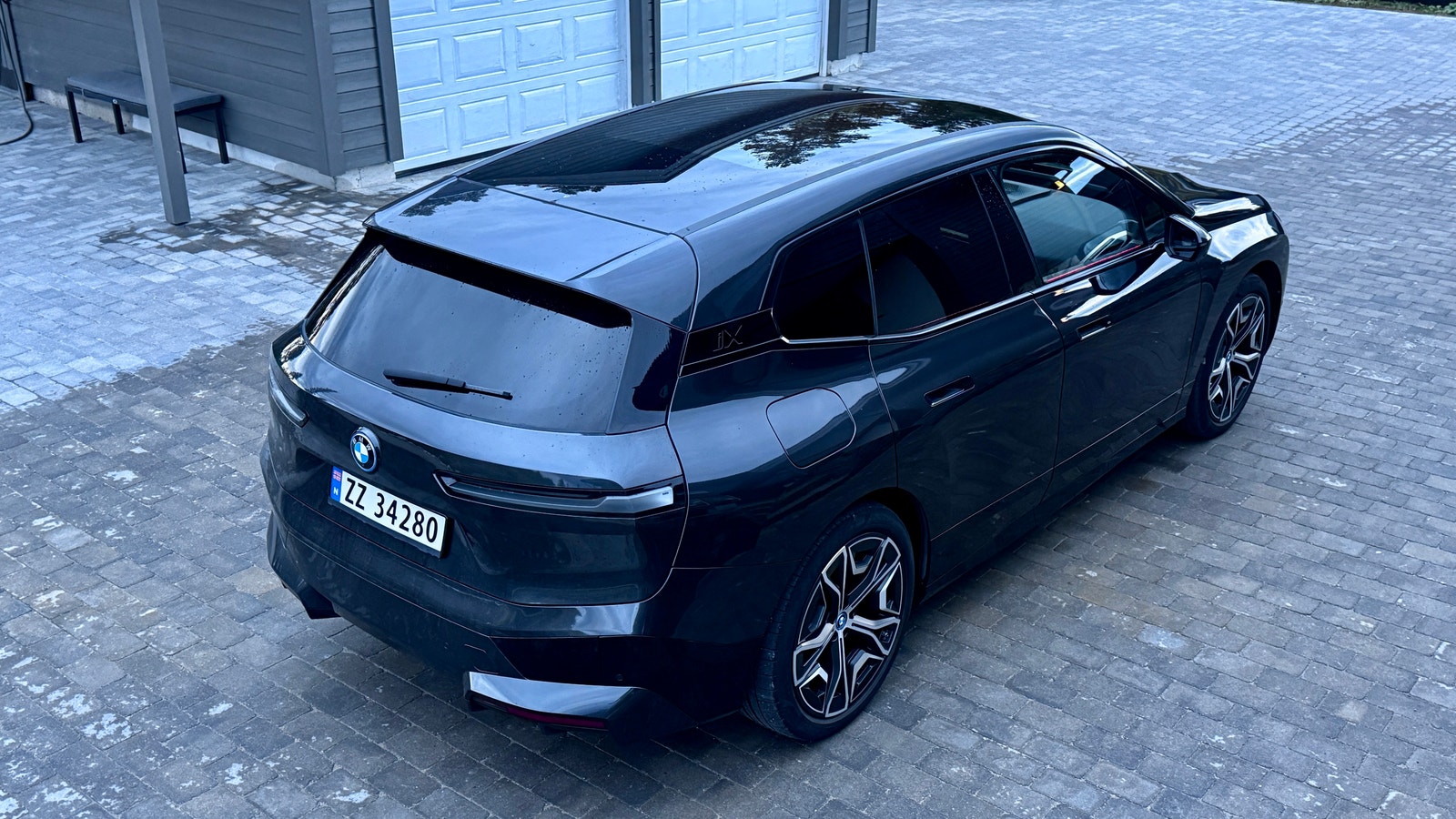BMW iX xDrive50, 524hk, 2022