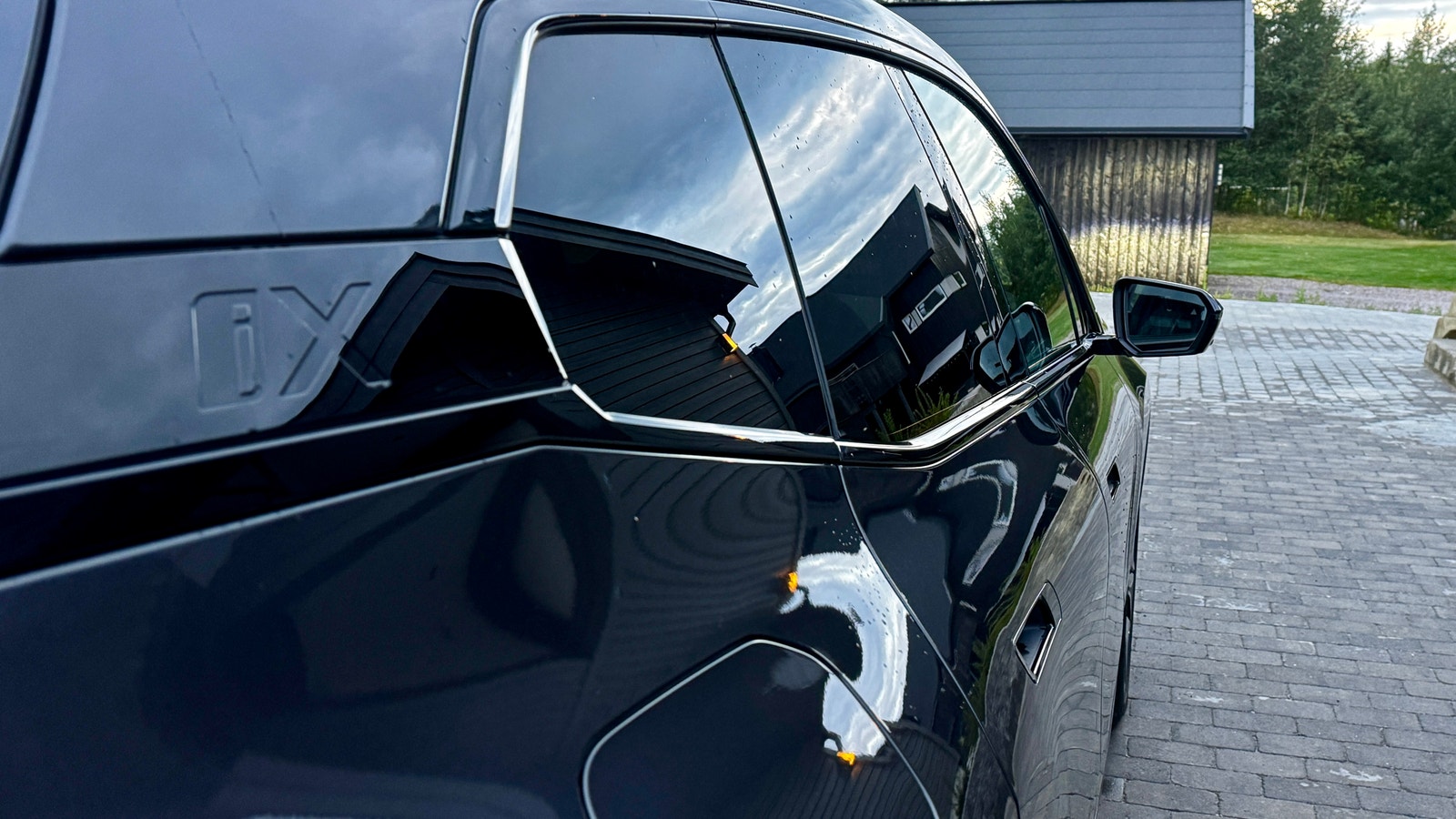 BMW iX xDrive50, 524hk, 2022