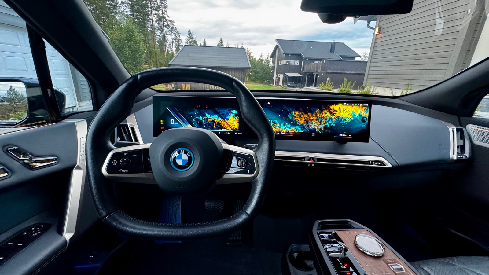 BMW iX xDrive50, 524hk, 2022