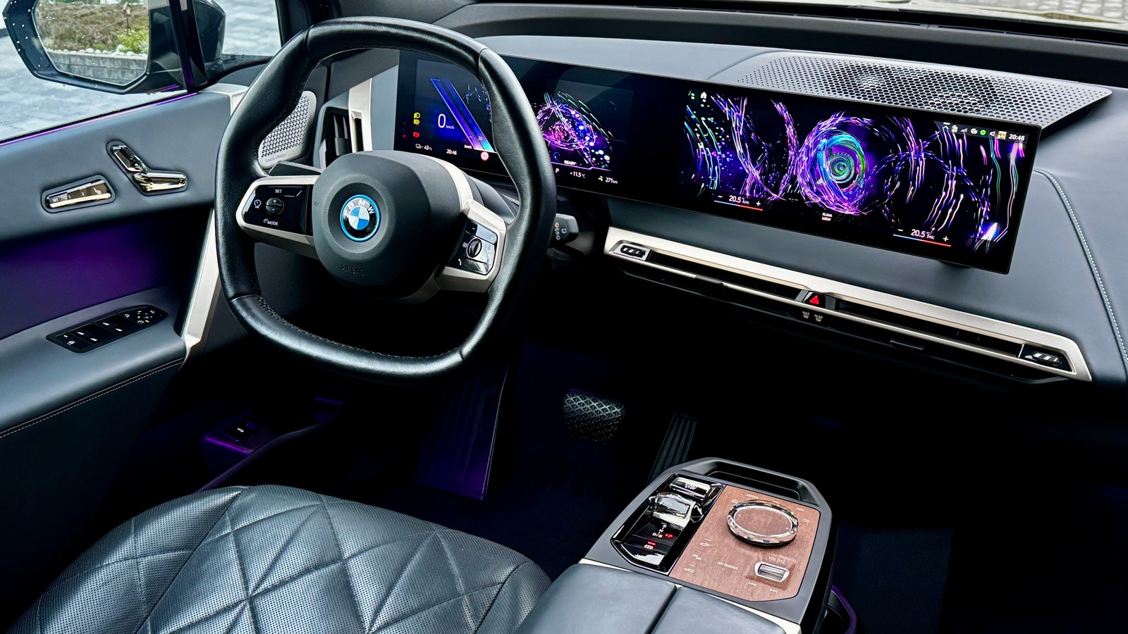 BMW iX xDrive50, 524hk, 2022