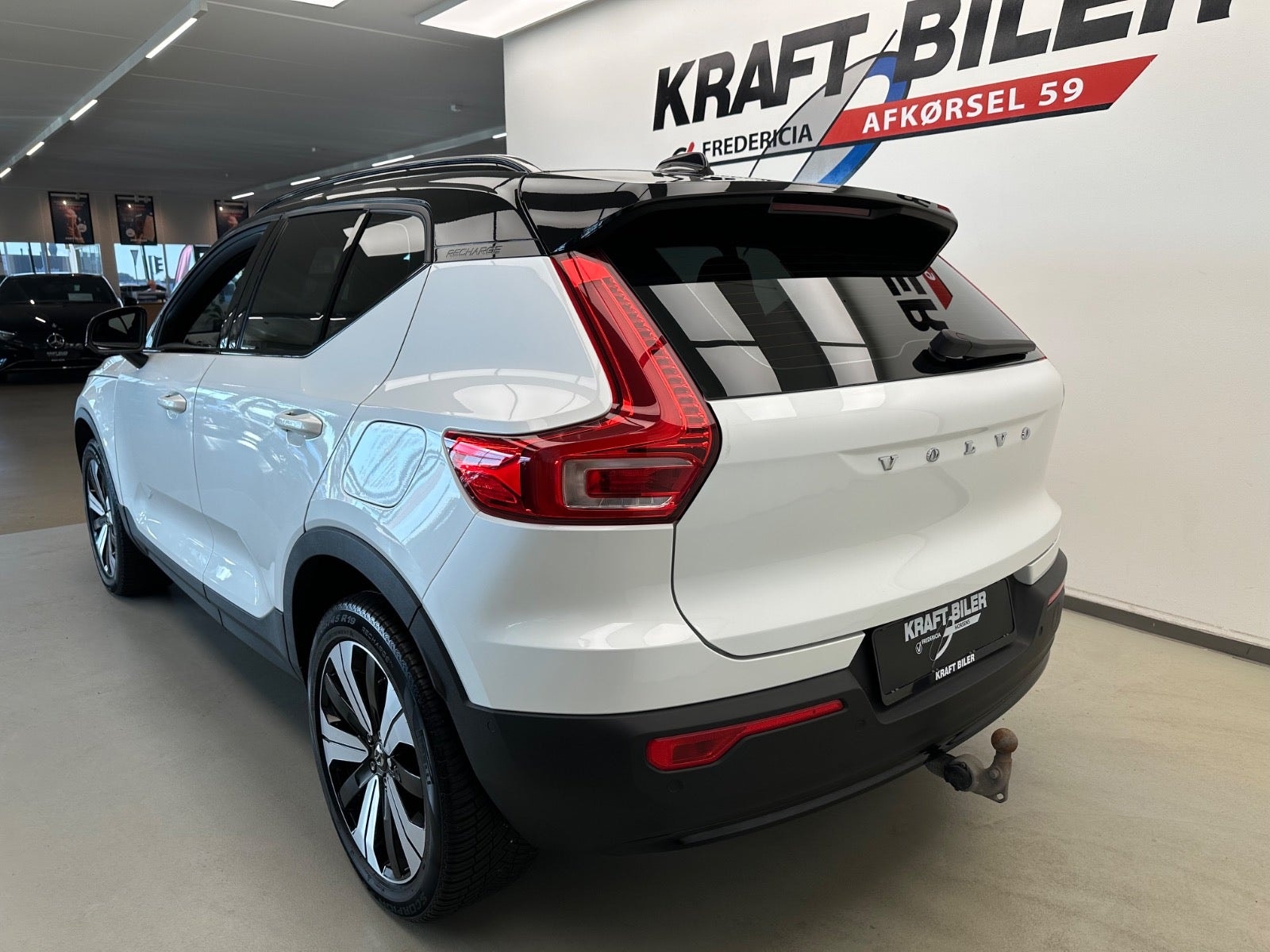 Volvo XC40 Recharge Twin, 408ps, 2023