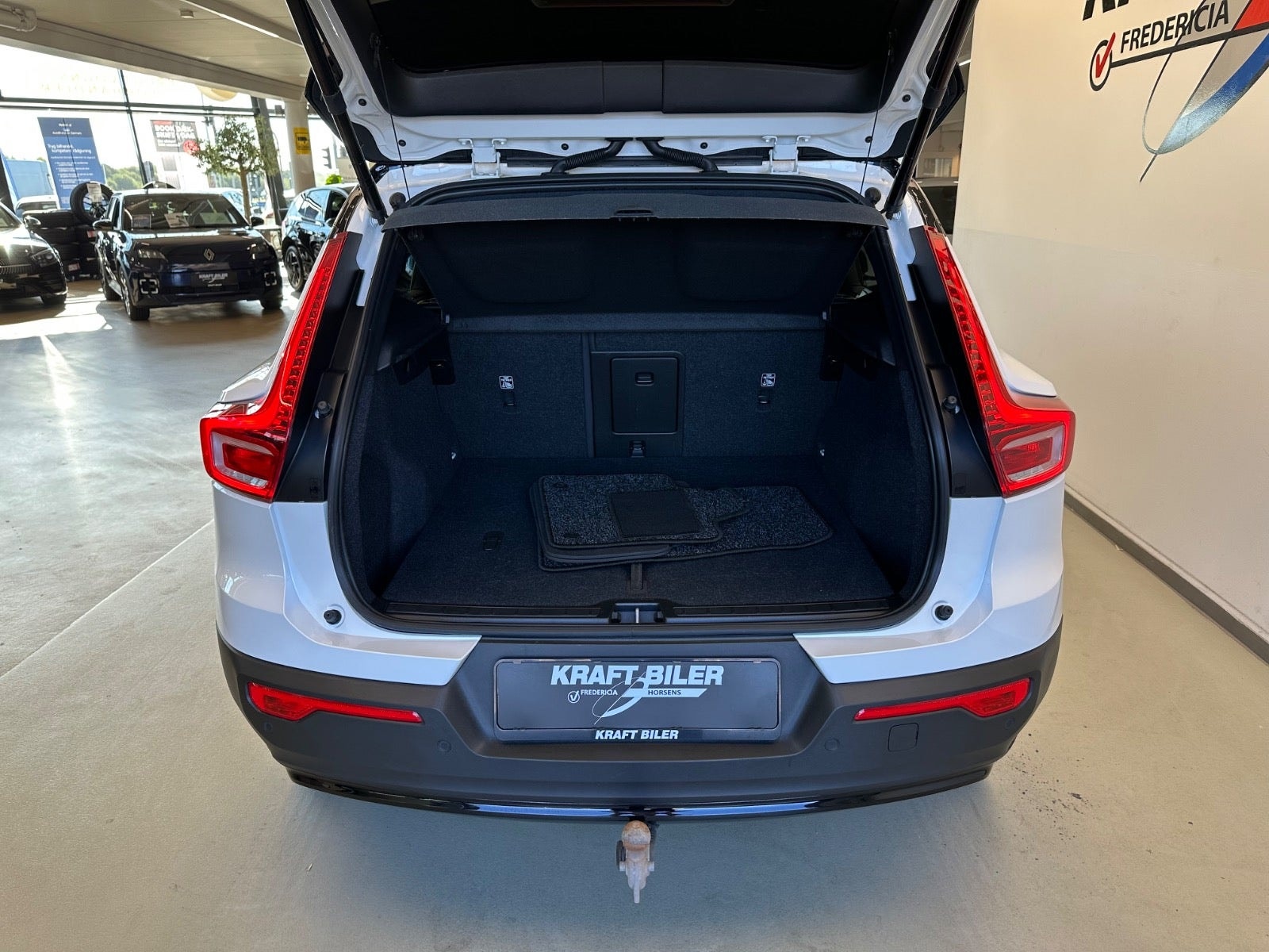 Volvo XC40 Recharge Twin, 408ps, 2023