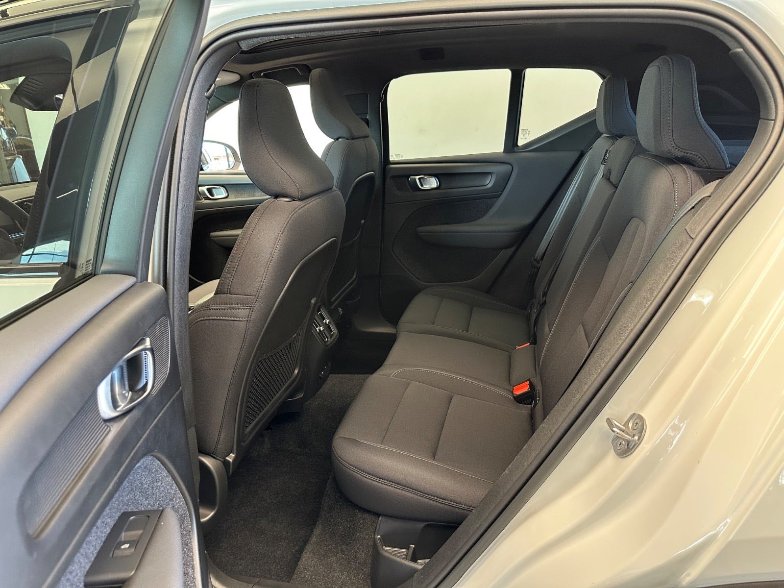 Volvo XC40 Recharge Twin, 408ps, 2023