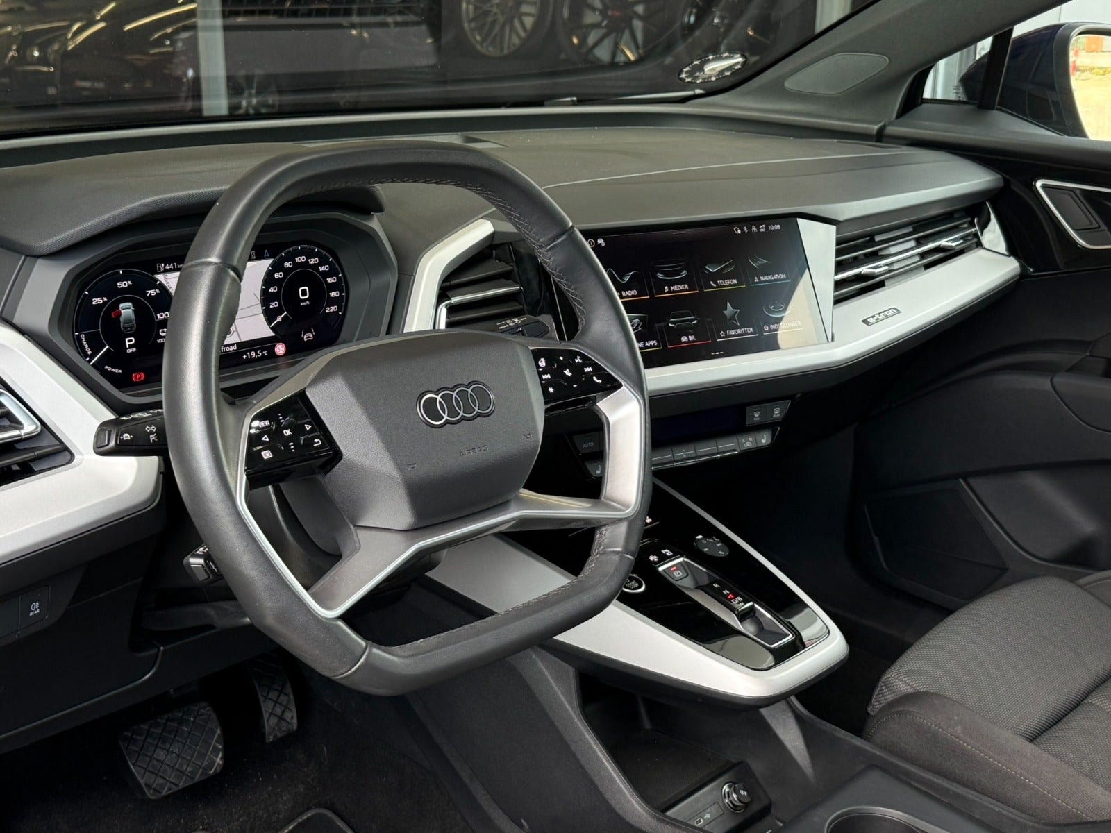 Audi Q4 45 e-tron, 286ps, 2025