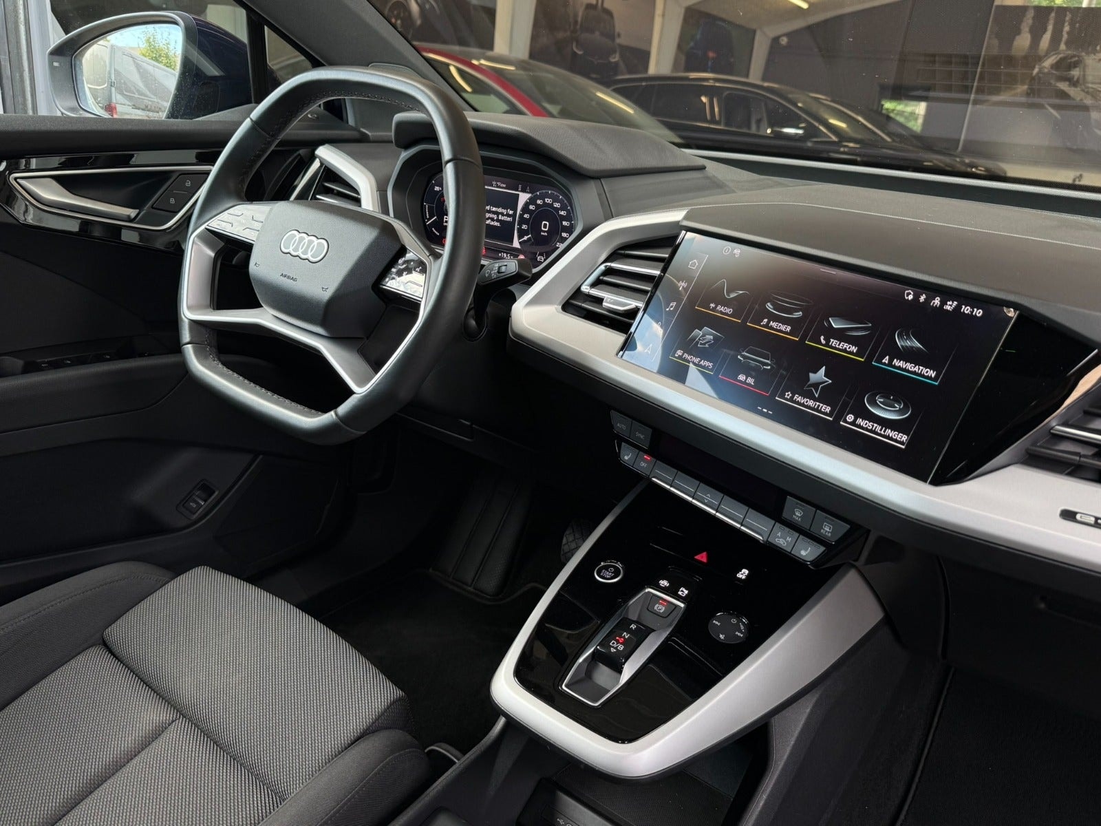 Audi Q4 45 e-tron, 286ps, 2025