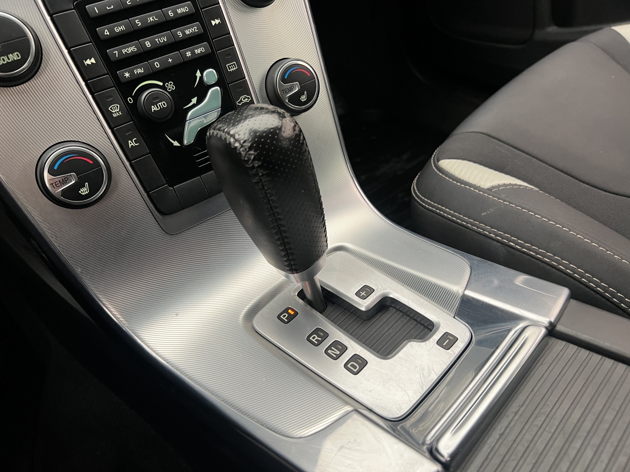 Volvo V60 T5 Powershift, 240hp, 2012